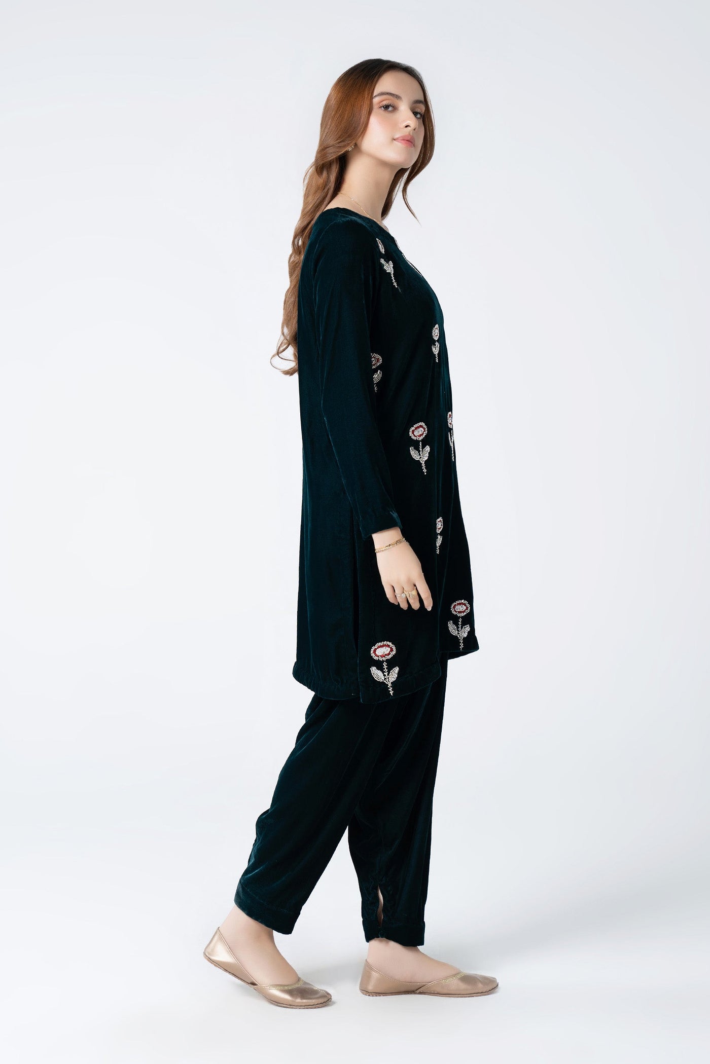 2 Pc Embellished Velvet Suit