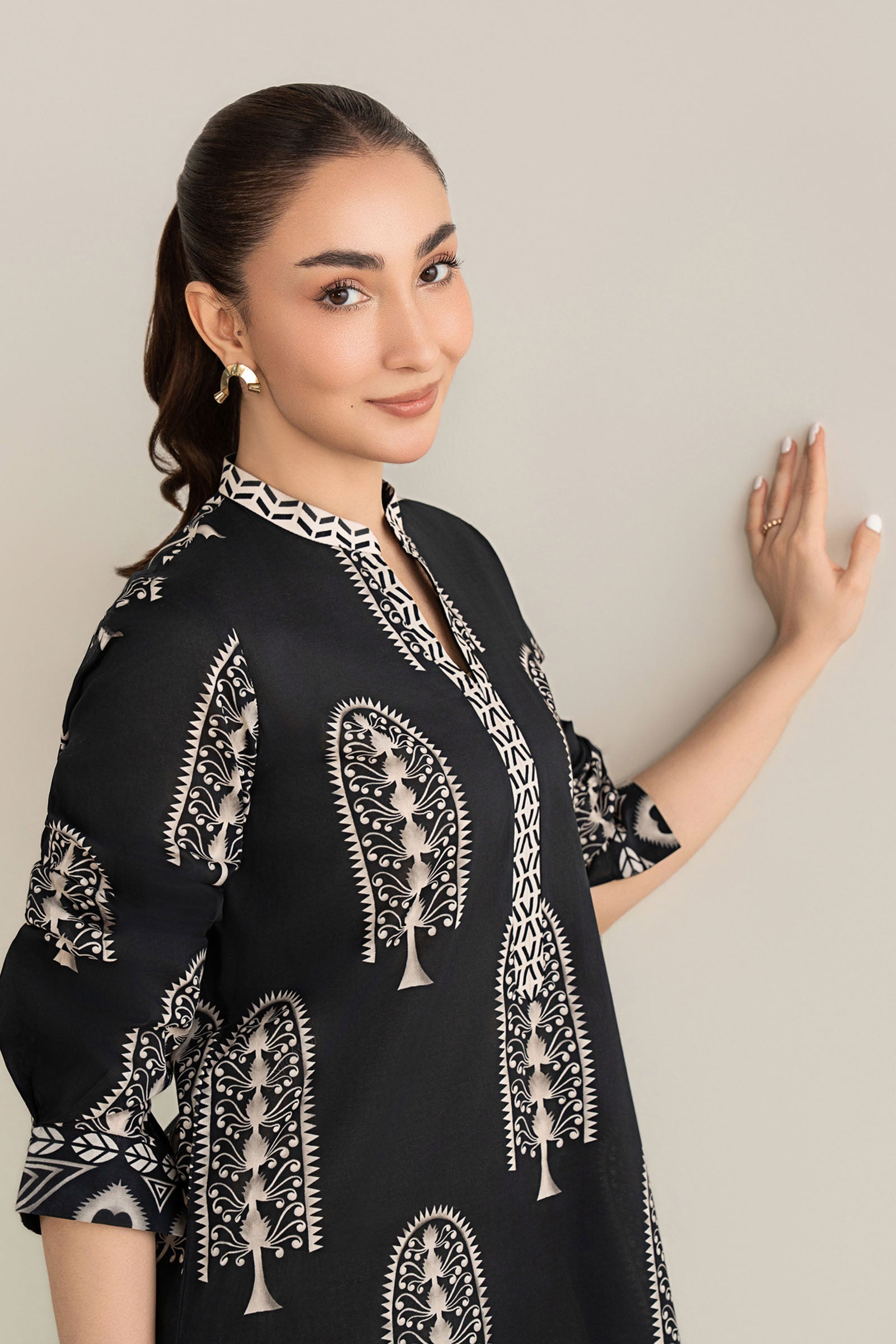 2 Pc Printed Lawn Suit