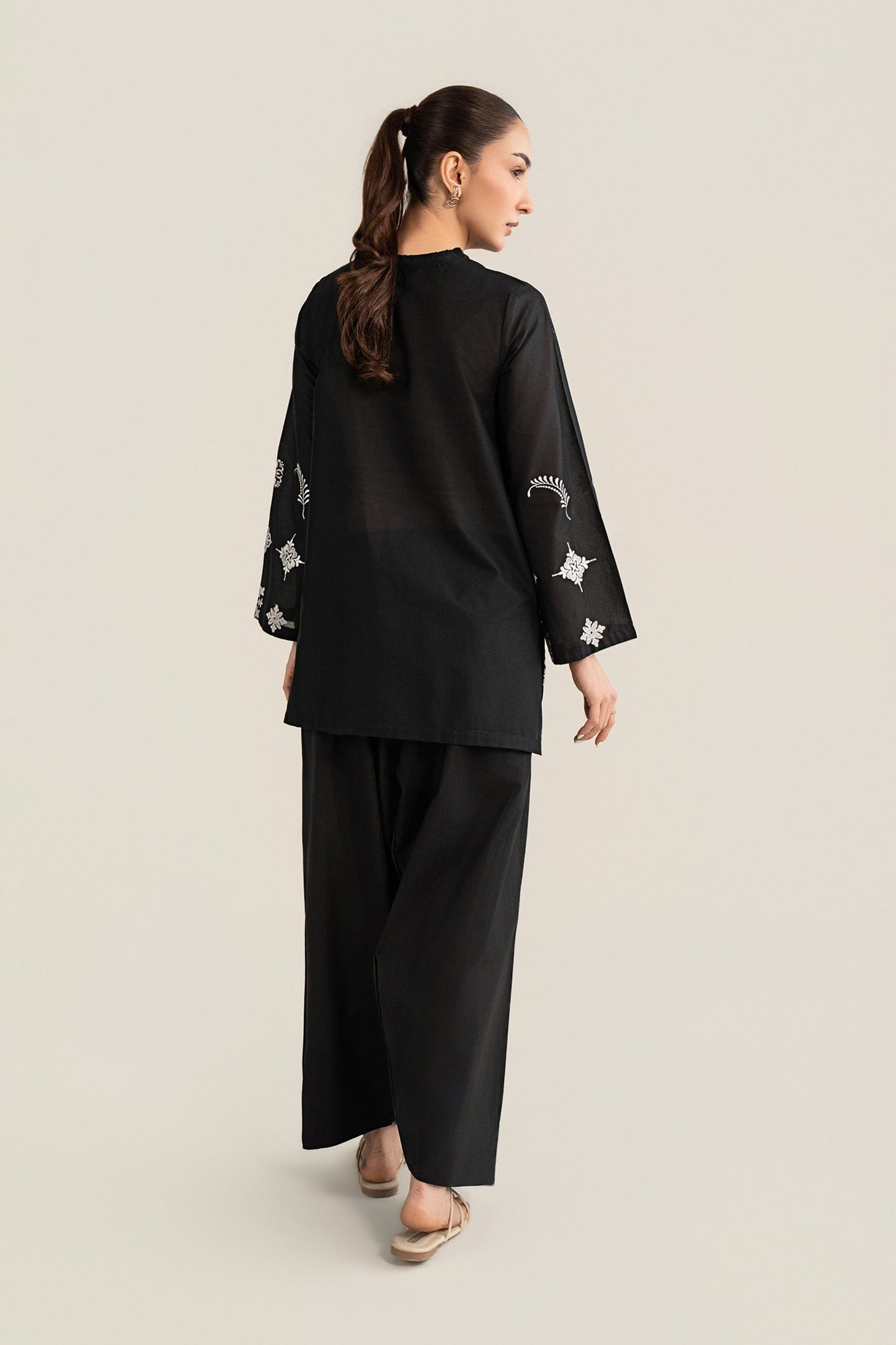 2 Pc Embroidered Lawn Suit