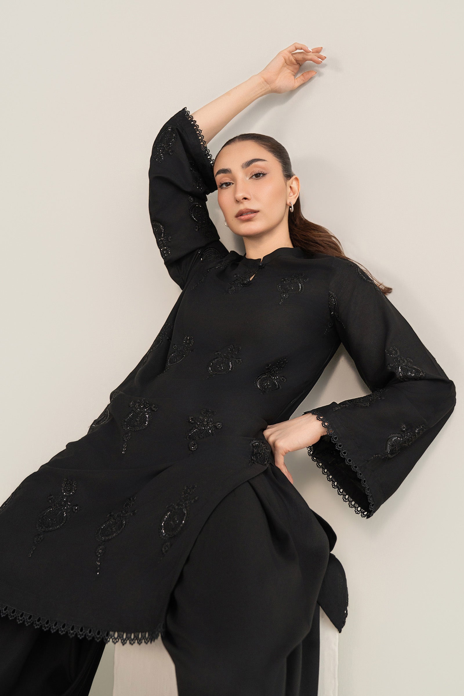 2 Pc Embroidered Arabic Lawn Suit