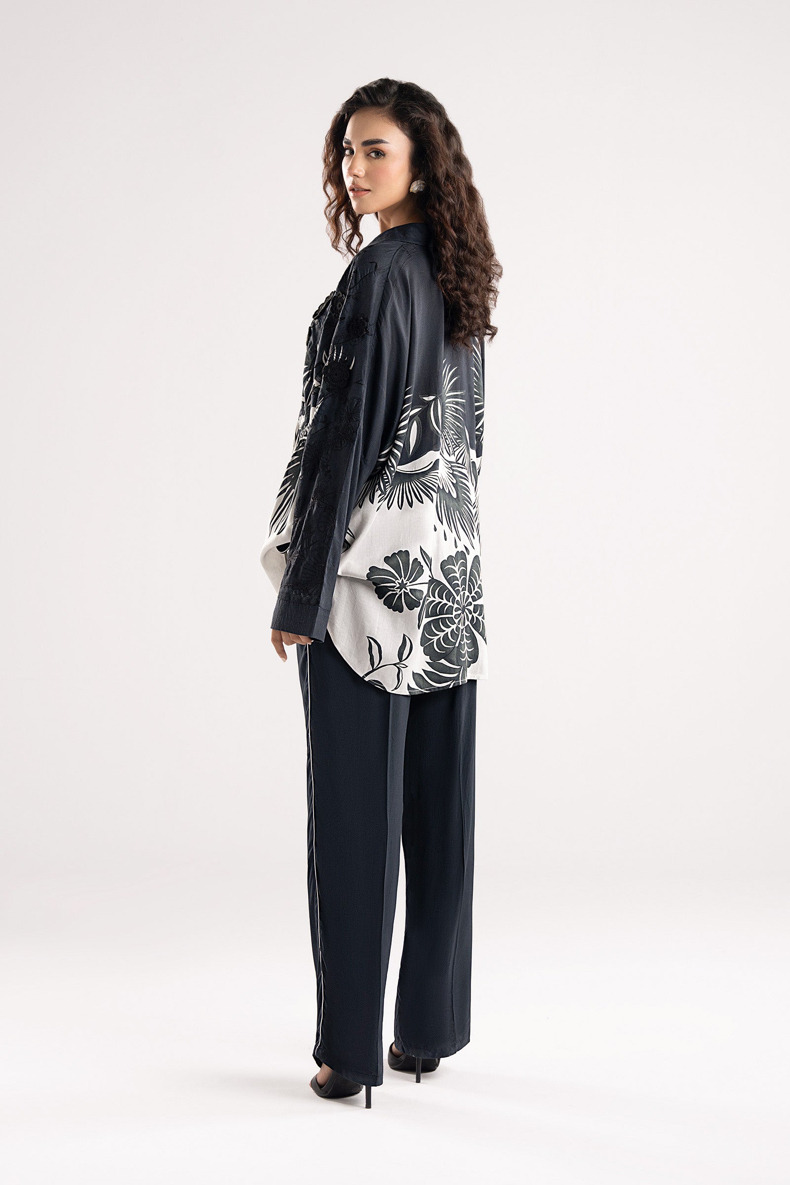 2 Pc Printed Arabic Lawn Suit