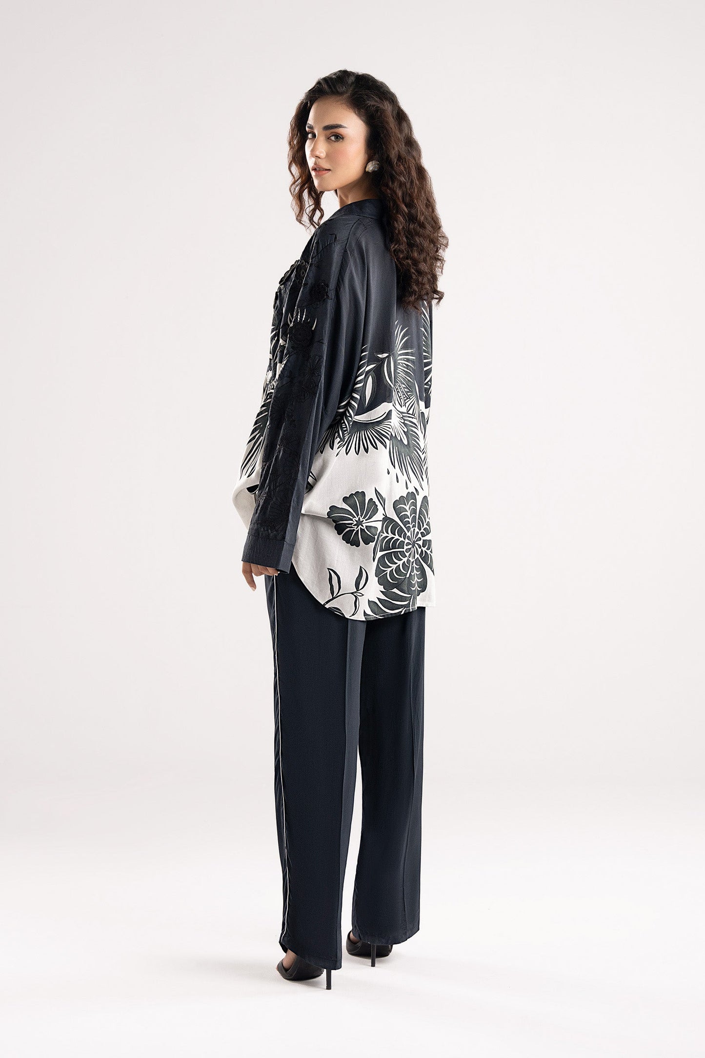 2 Pc Printed Arabic Lawn Suit