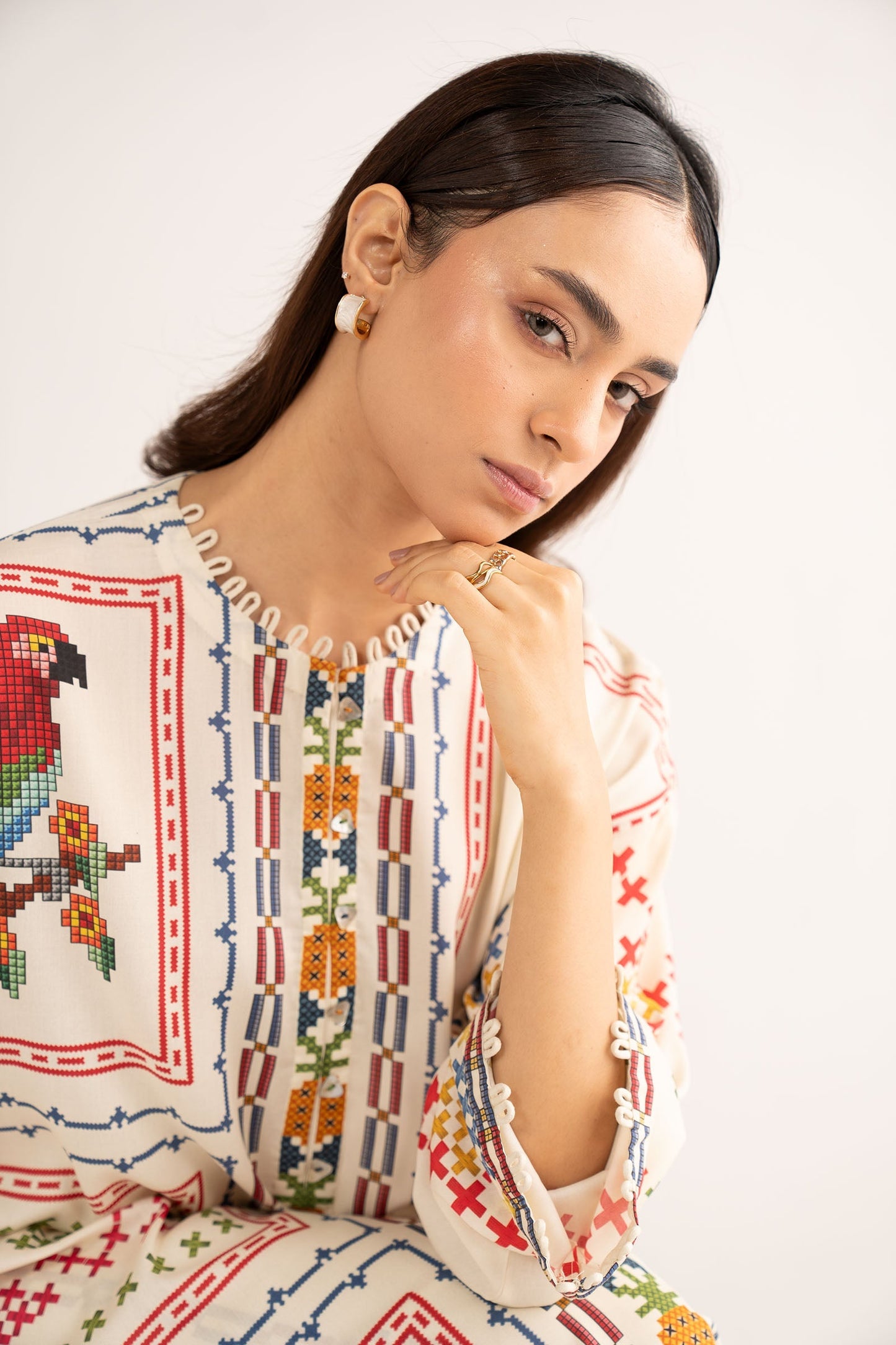 2 Pc Embroidered Arabic Lawn Suit