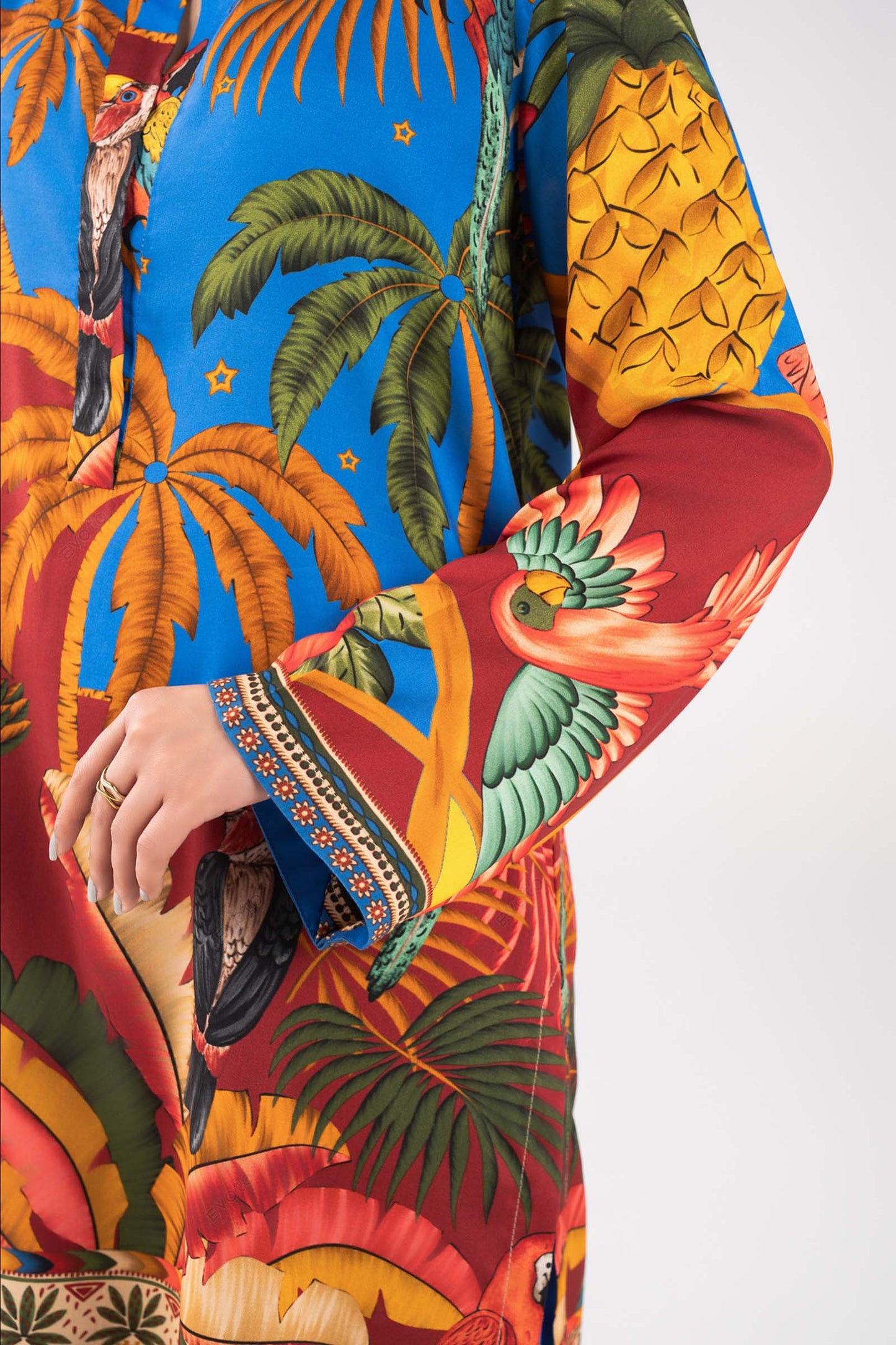 2 Pc Printed Arabic Lawn Suit