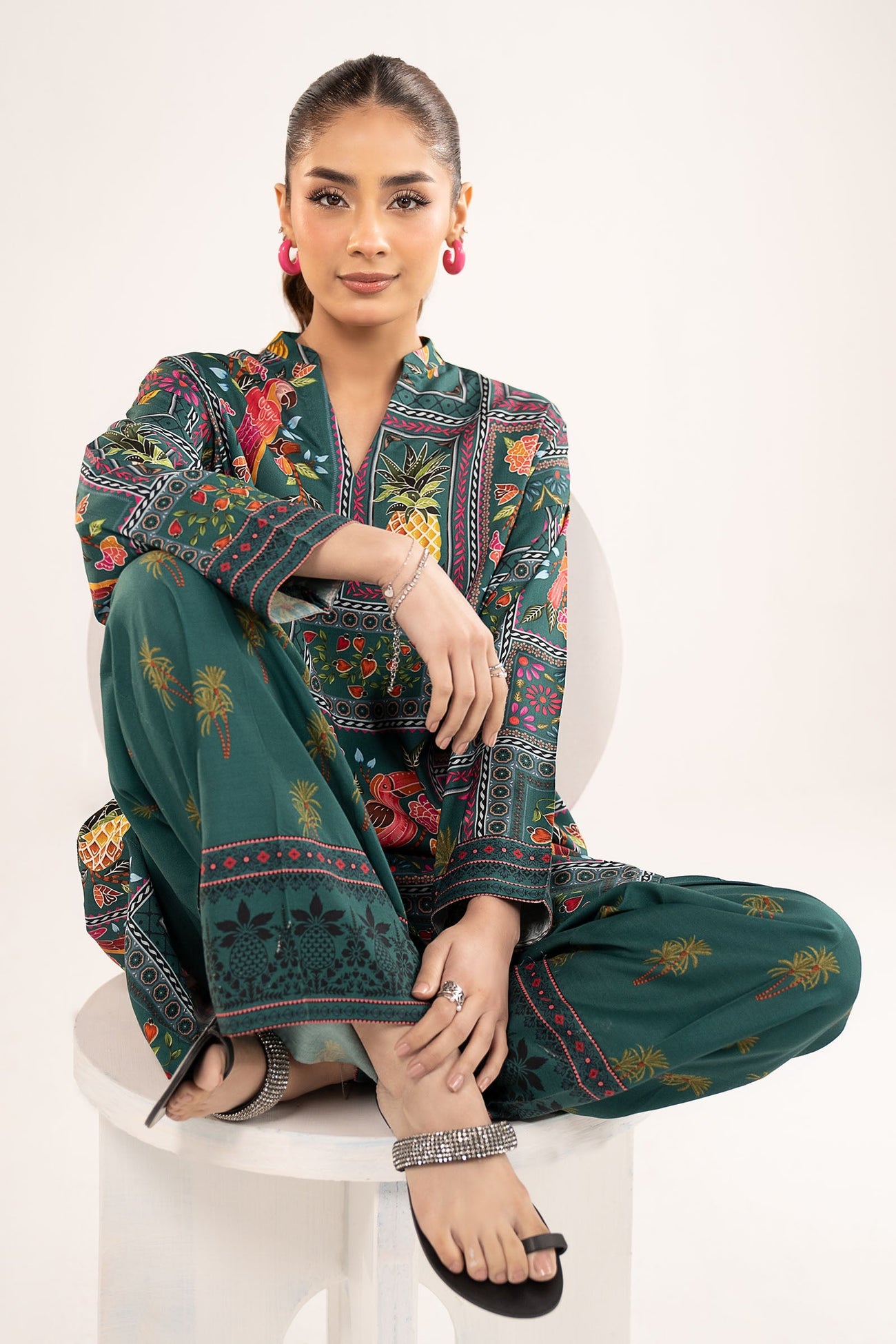 2 Pc Printed Arabic Lawn Suit