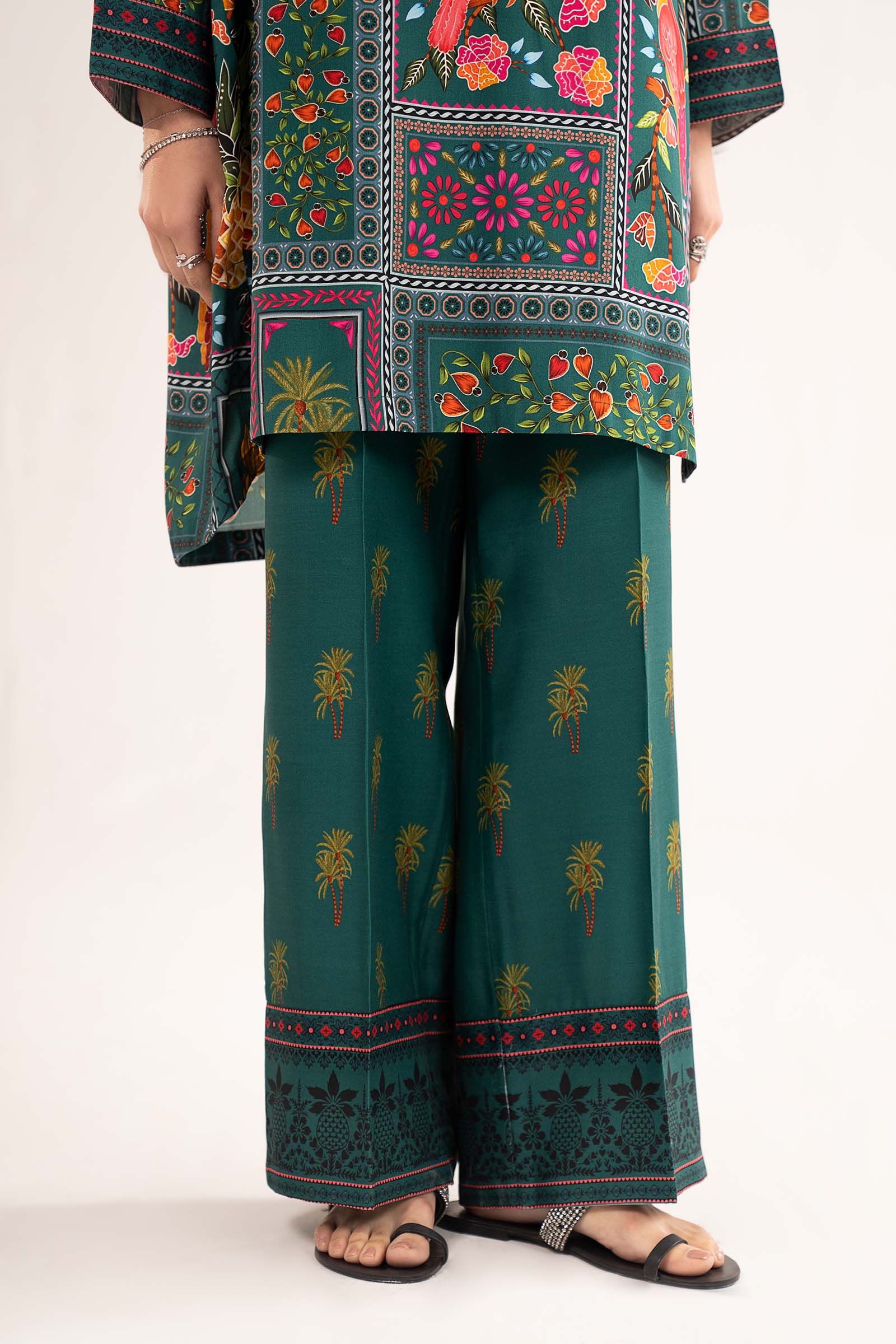 2 Pc Printed Arabic Lawn Suit