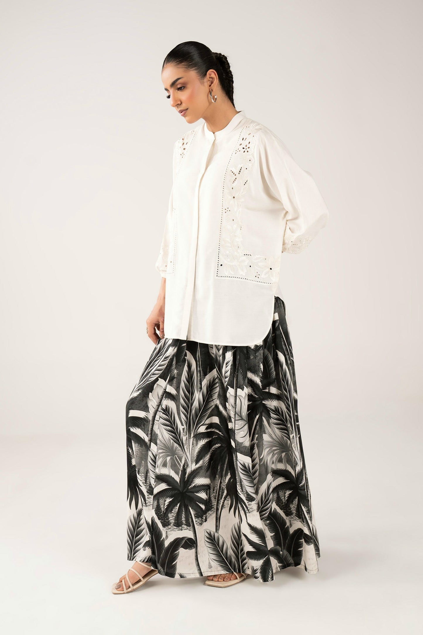 2 Pc Embroidered Arabic Lawn Skirt Set