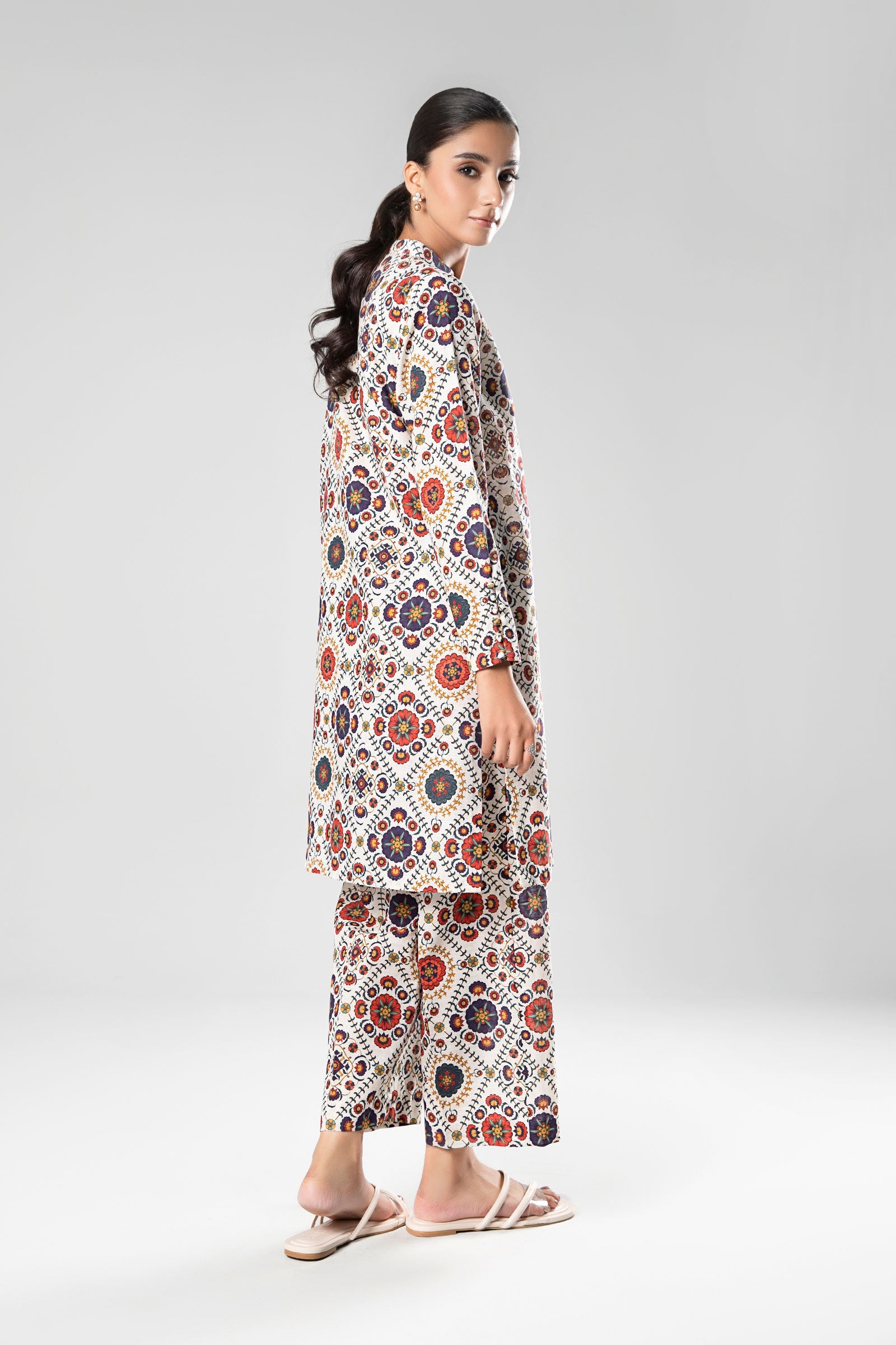 2 Pc Printed Khaddar Suit