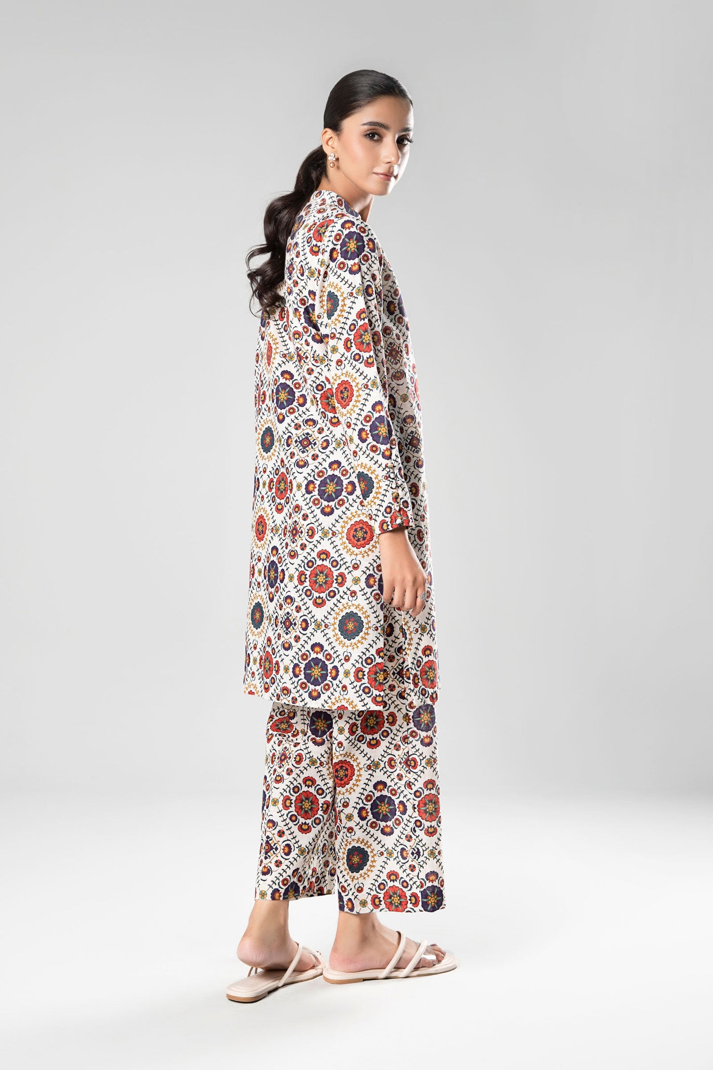 2 Pc Printed Khaddar Suit