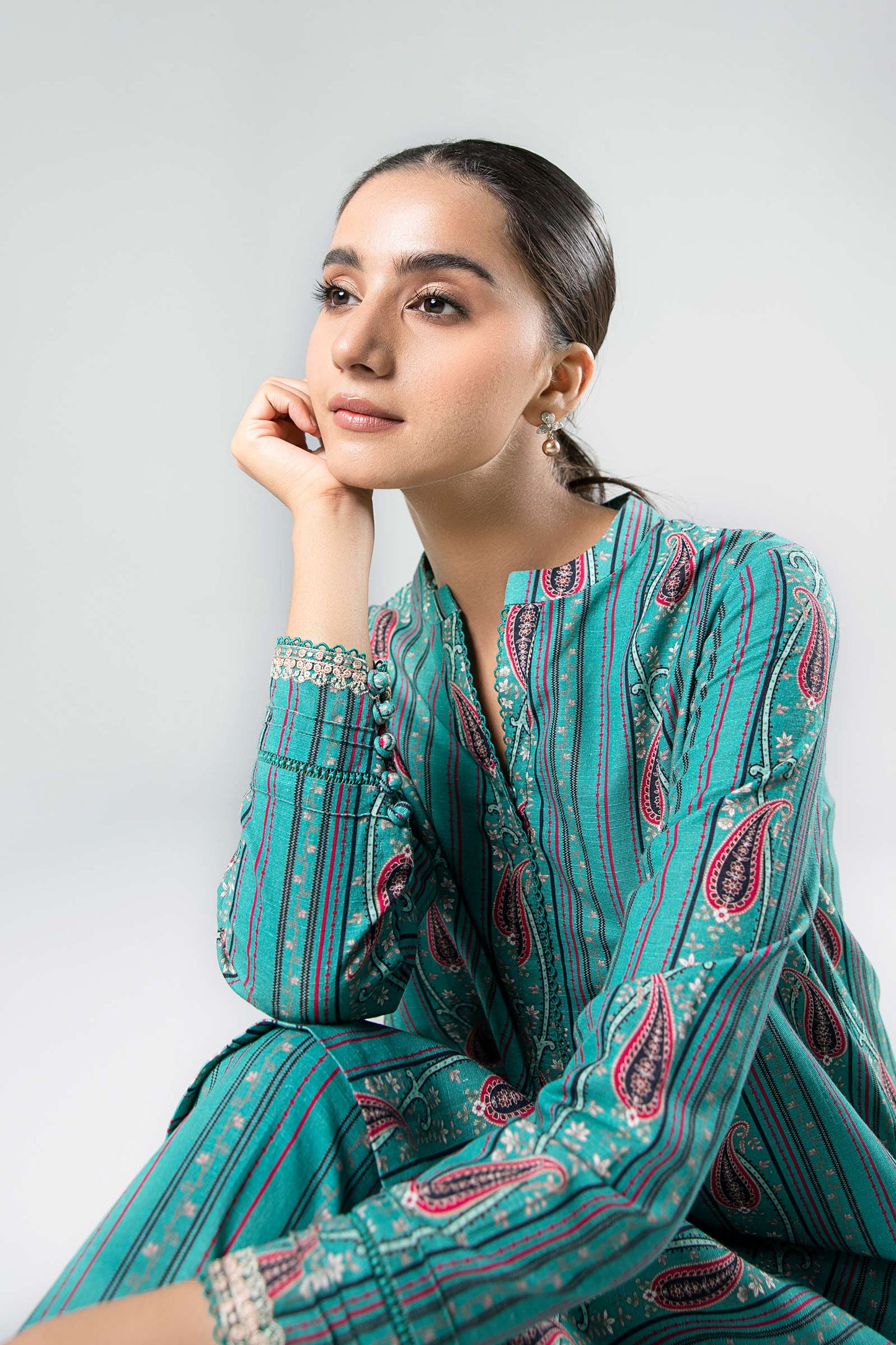 2 Pc Printed Khaddar Suit