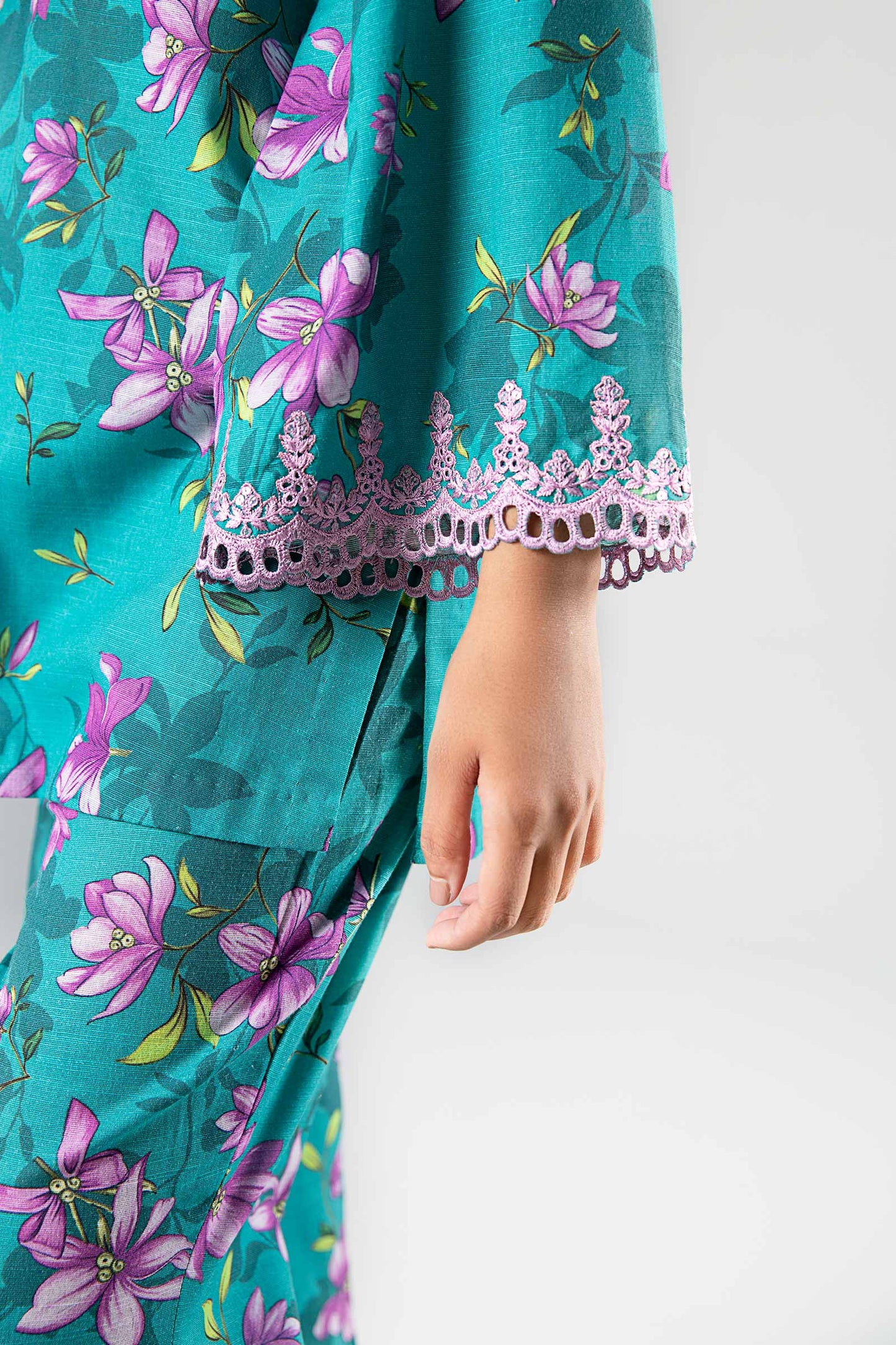 2 Pc Printed Khaddar Suit