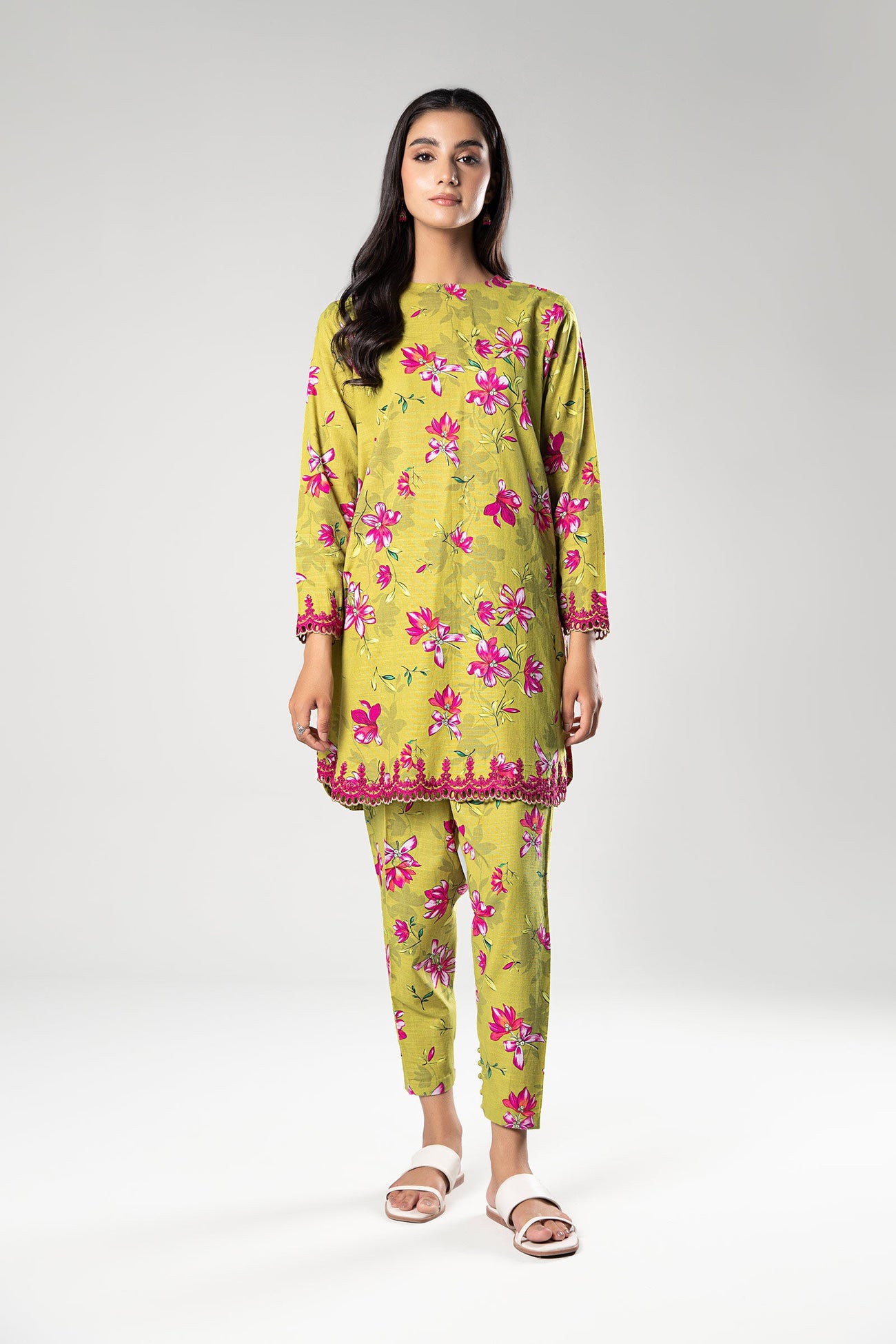 2 Pc Printed Khaddar Suit