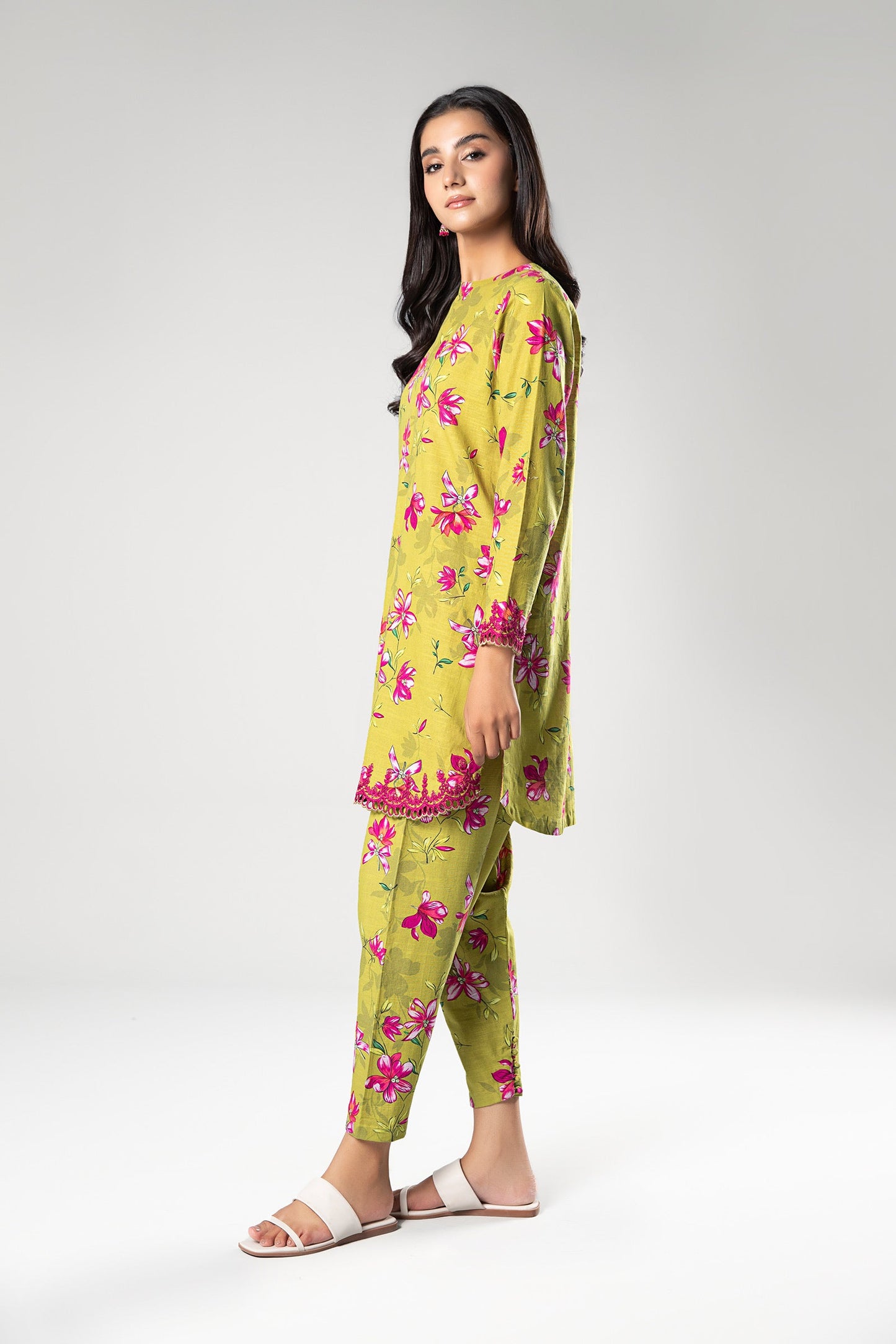 2 Pc Printed Khaddar Suit