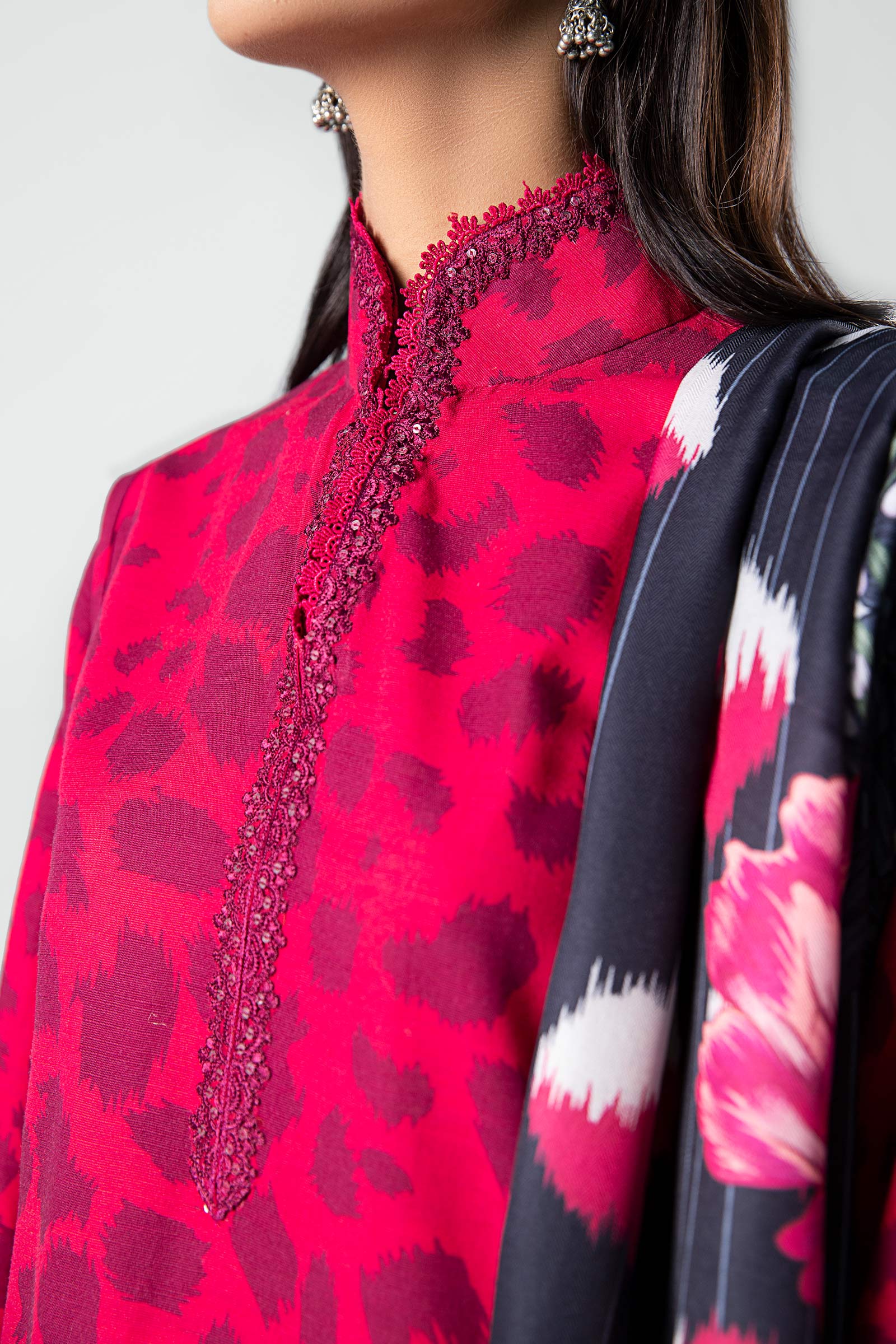 3 Pc Printed Khaddar Suit