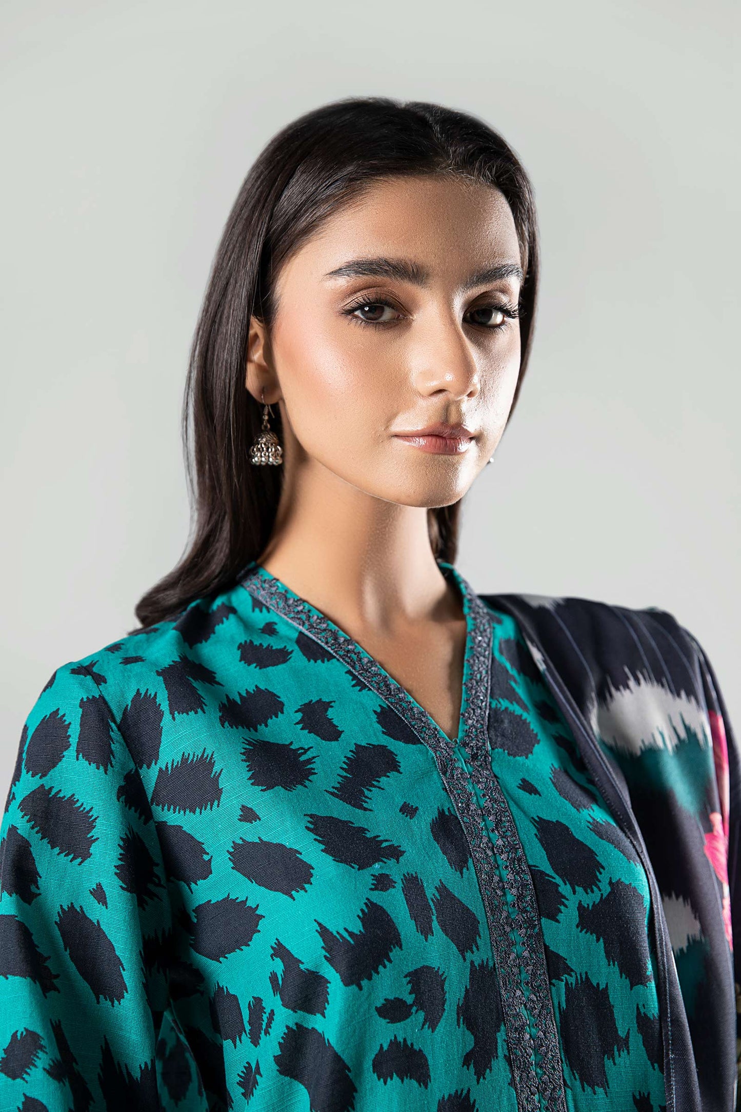 3 Pc Printed Khaddar Suit