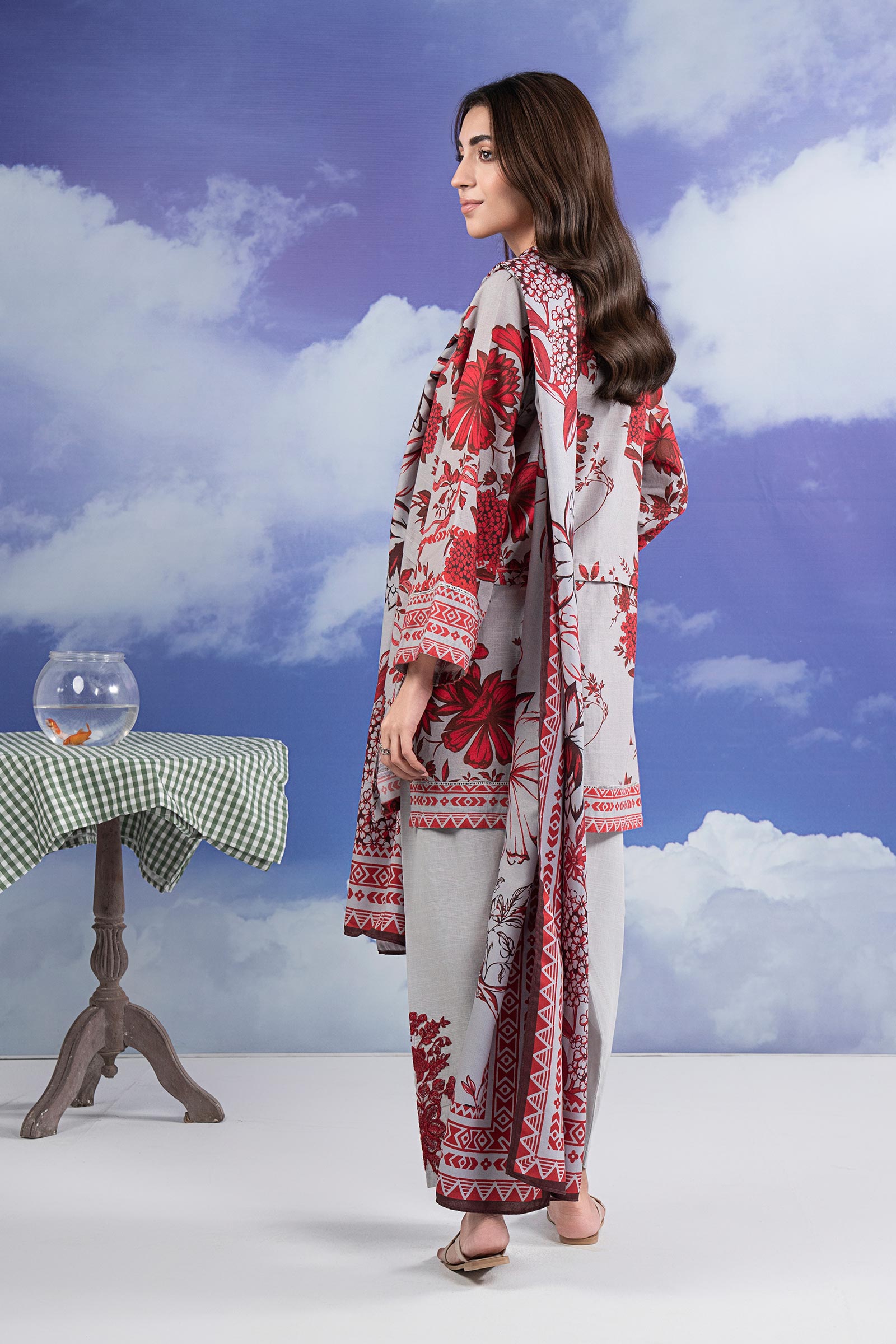 3 Pc Printed Khaddar Suit