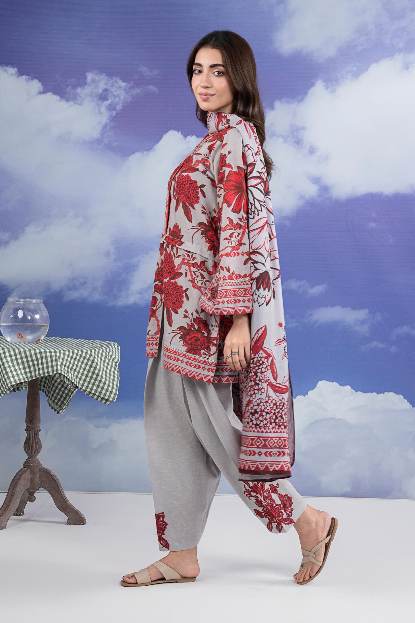 3 Pc Printed Khaddar Suit