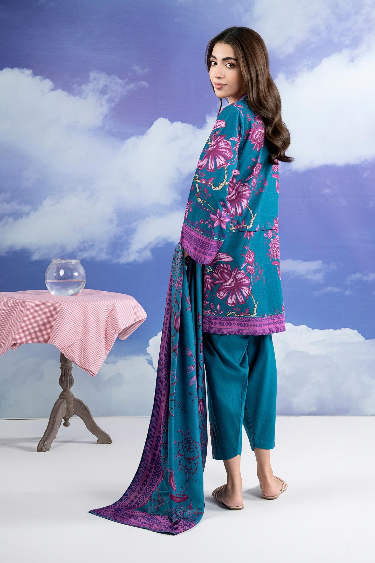 3 Pc Printed Khaddar Suit