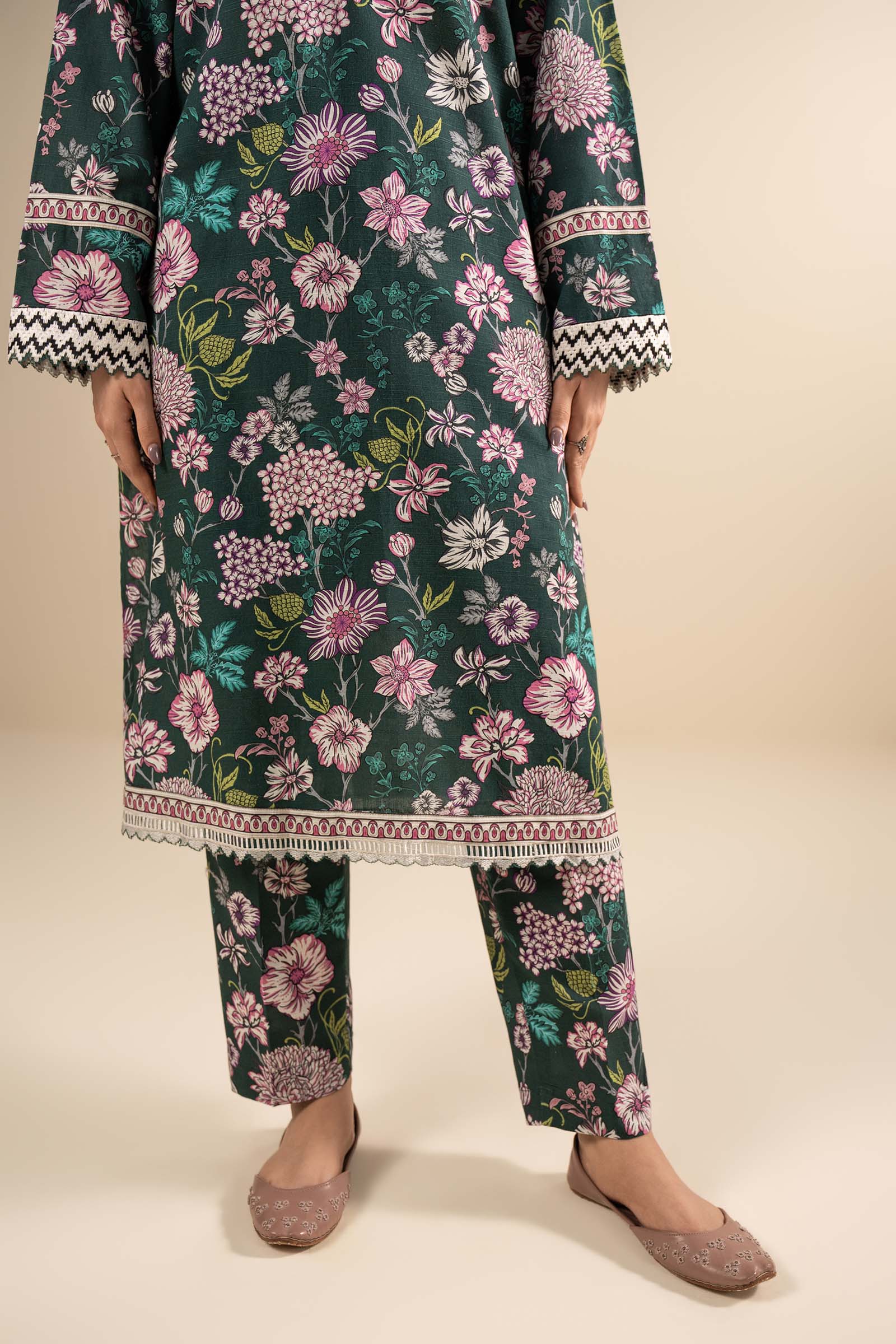 2 Pc Embroidered Slub Khaddar Suit