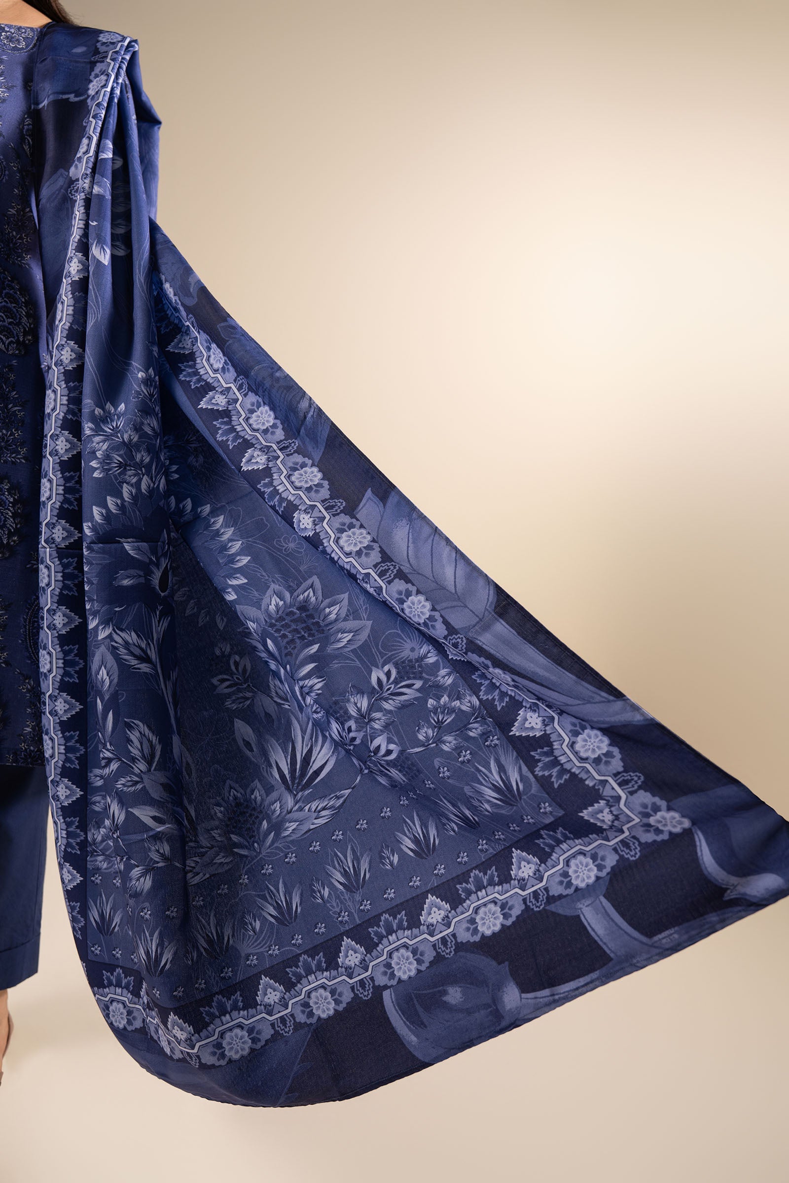 2 Pc Printed Khaddar Suit