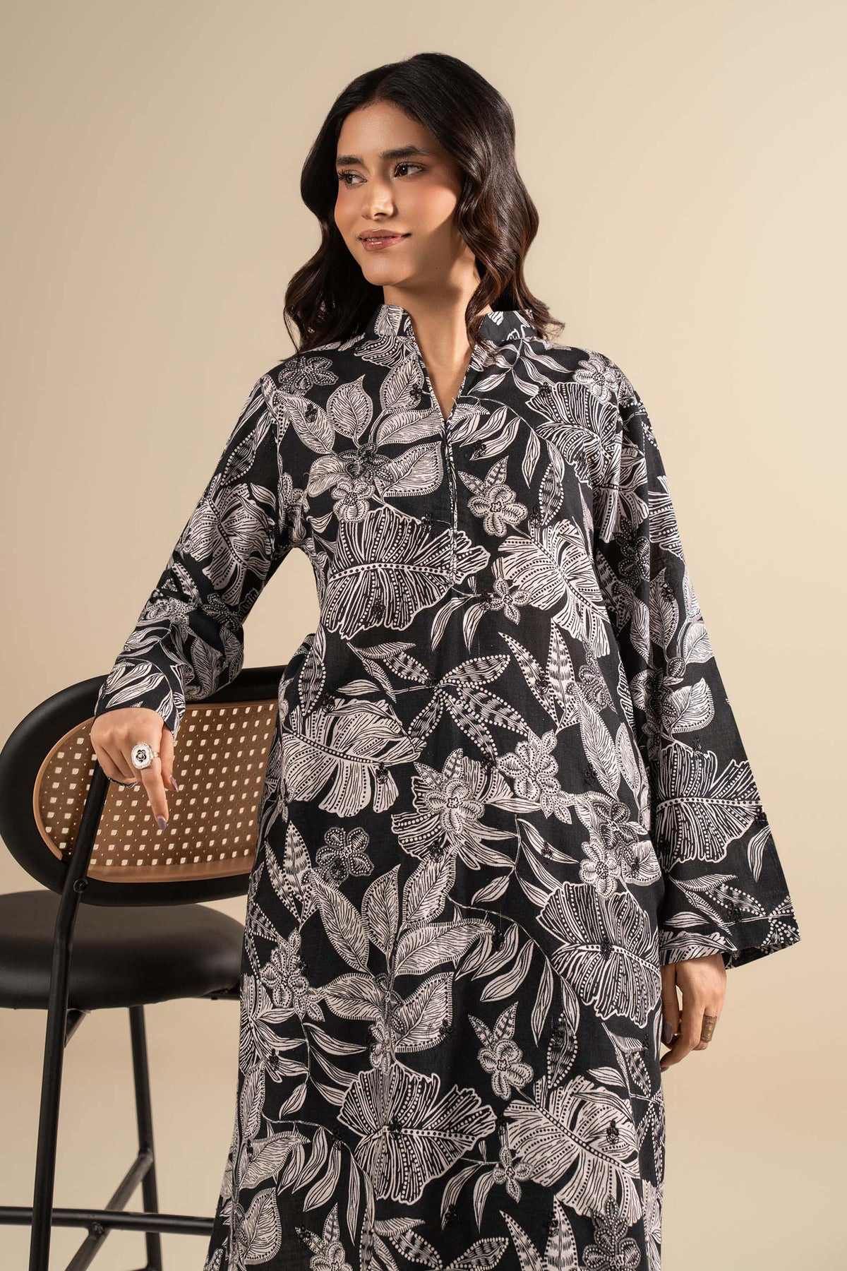 2 Pc Embroidered Khaddar Suit