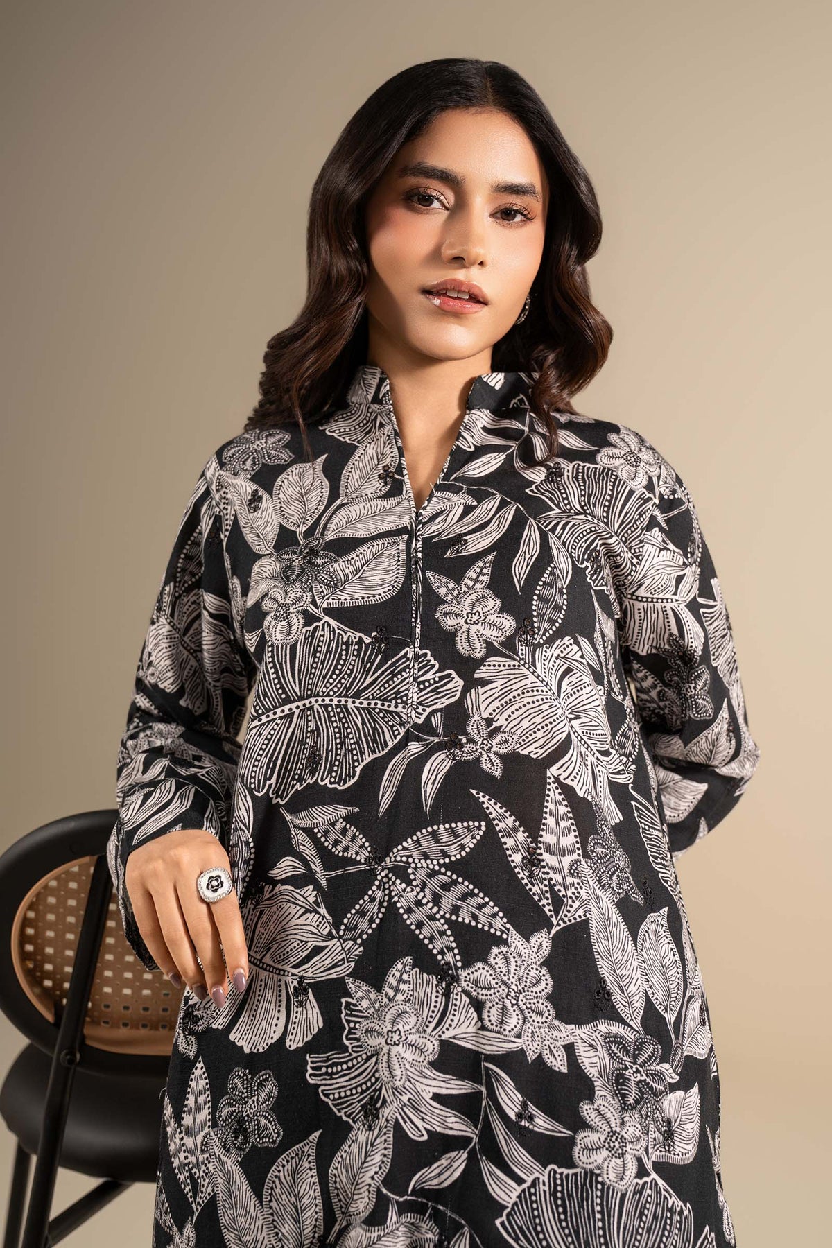 2 Pc Embroidered Khaddar Suit
