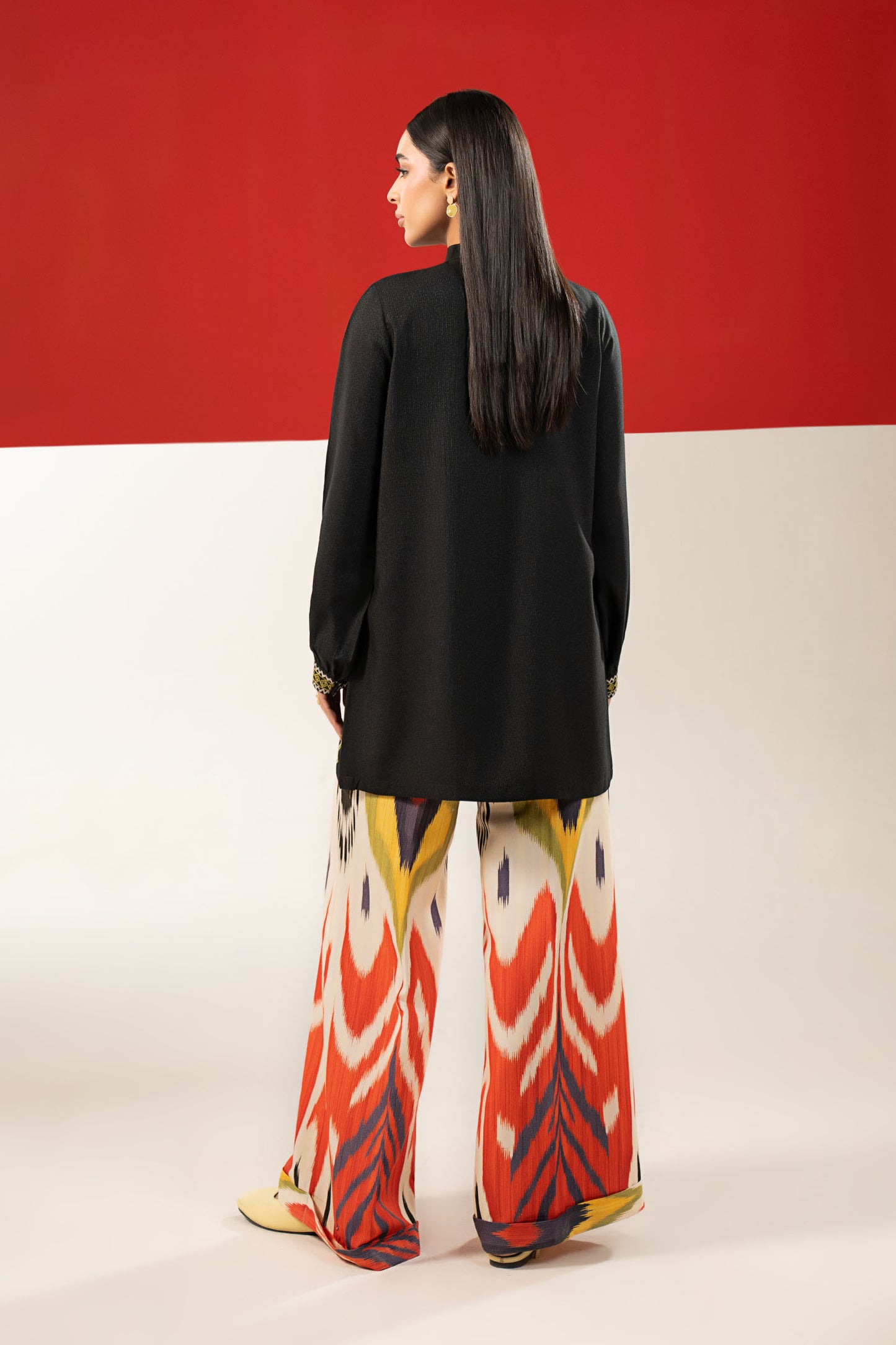 2 Pc Embroidered Karandi Suit