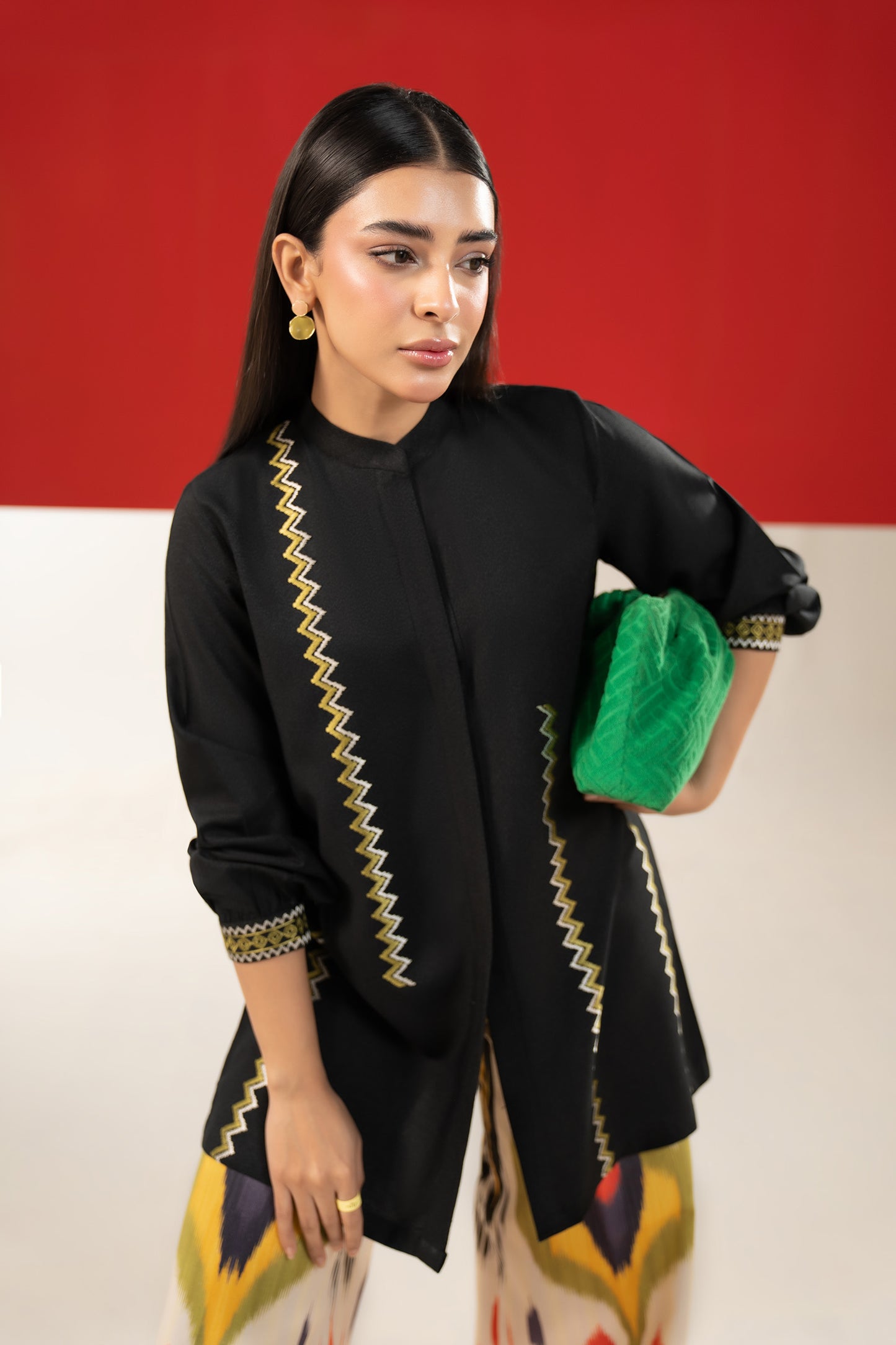 2 Pc Embroidered Karandi Suit
