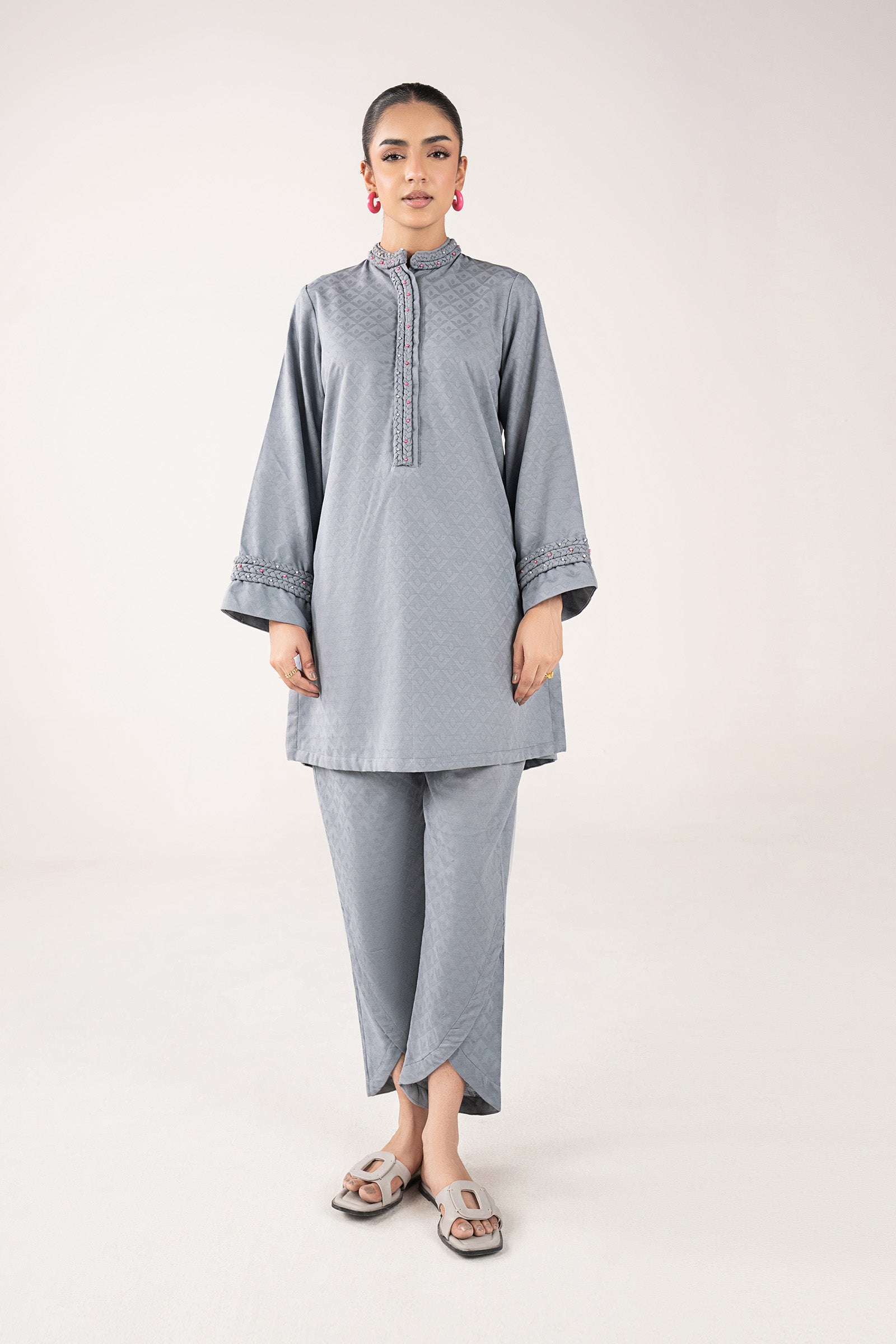 2 Pc Dyed Khaddar Jacquard Suit
