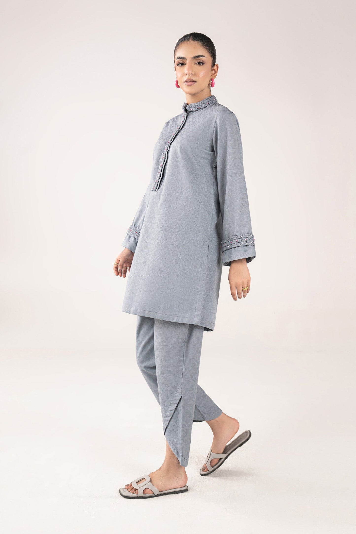 2 Pc Dyed Khaddar Jacquard Suit