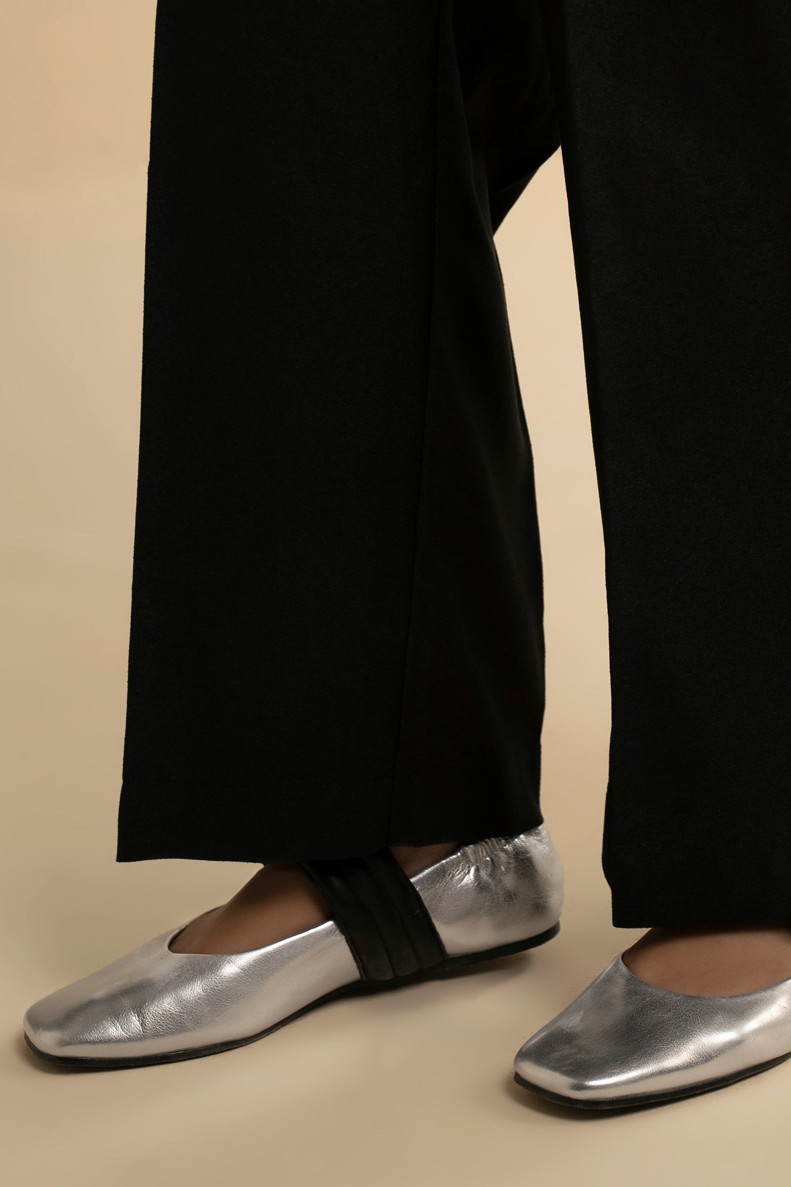 Embroidered Karandi Trouser