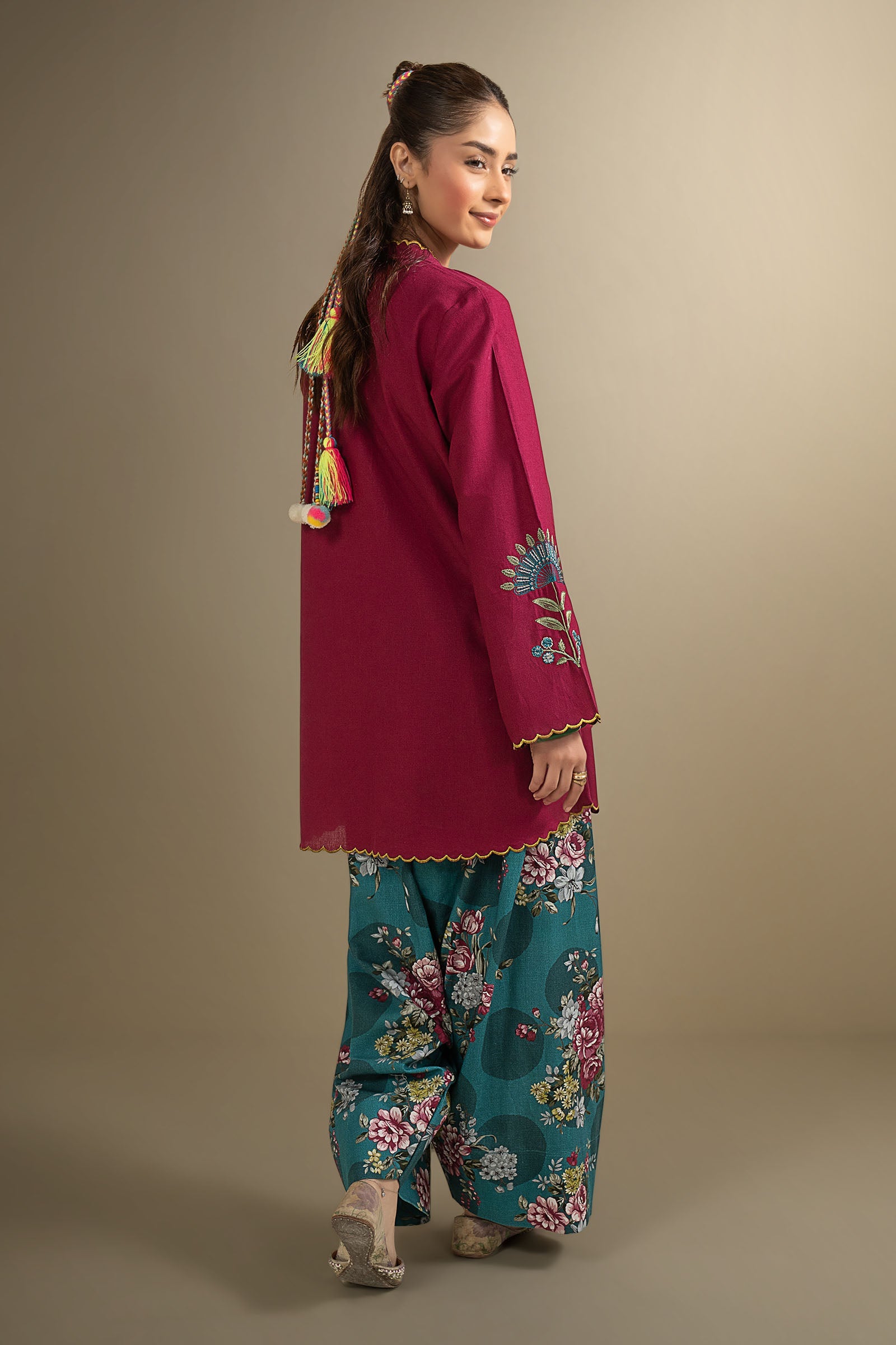 2 Pc Embroidered Khaddar Suit