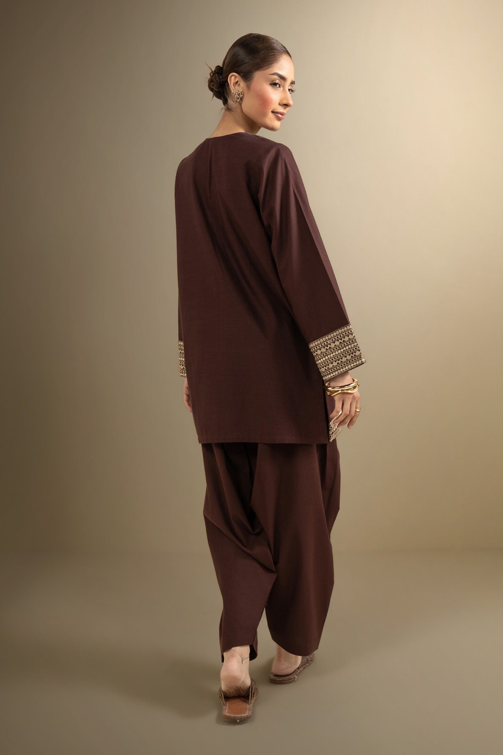 2 Pc Embroidered Crosshatch Suit