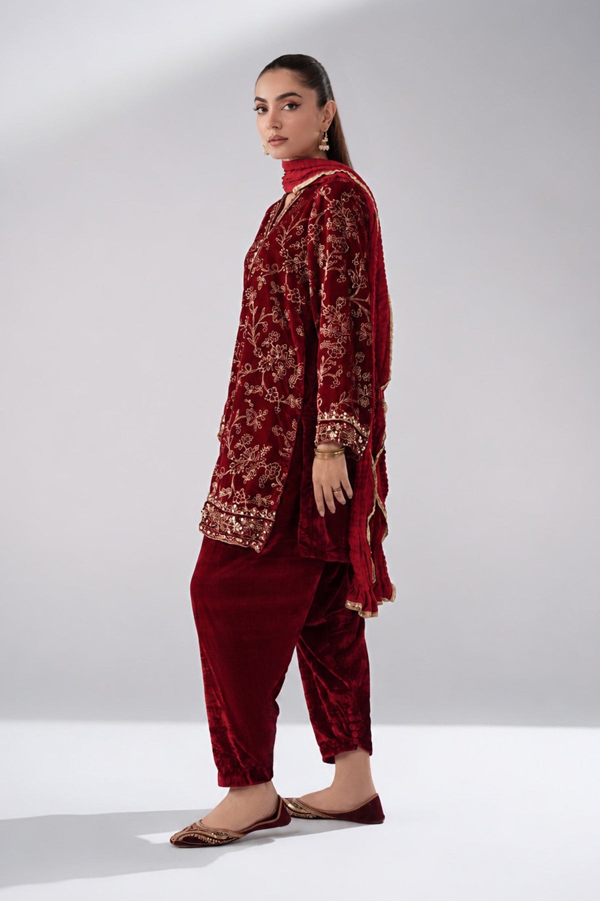 3 Pc Embellished Velvet Suit