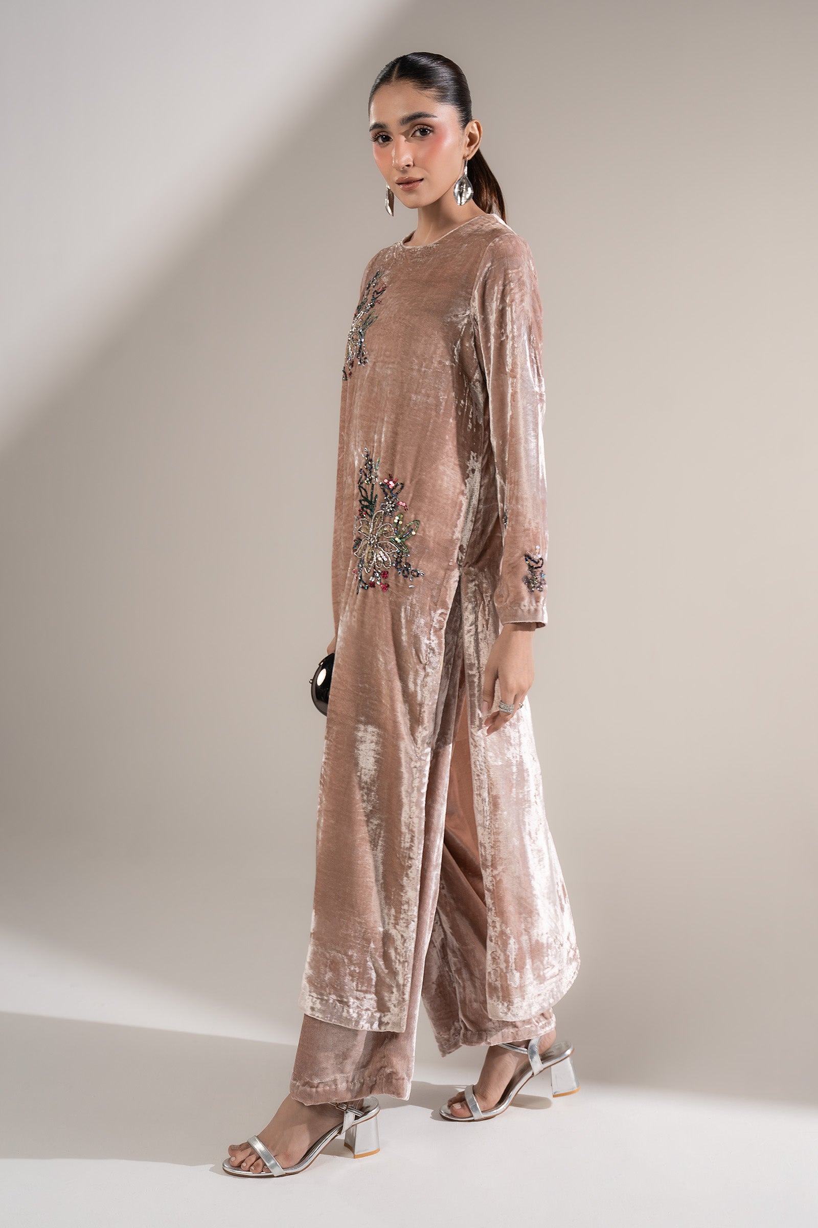 2 Pc Embellished Velvet Suit