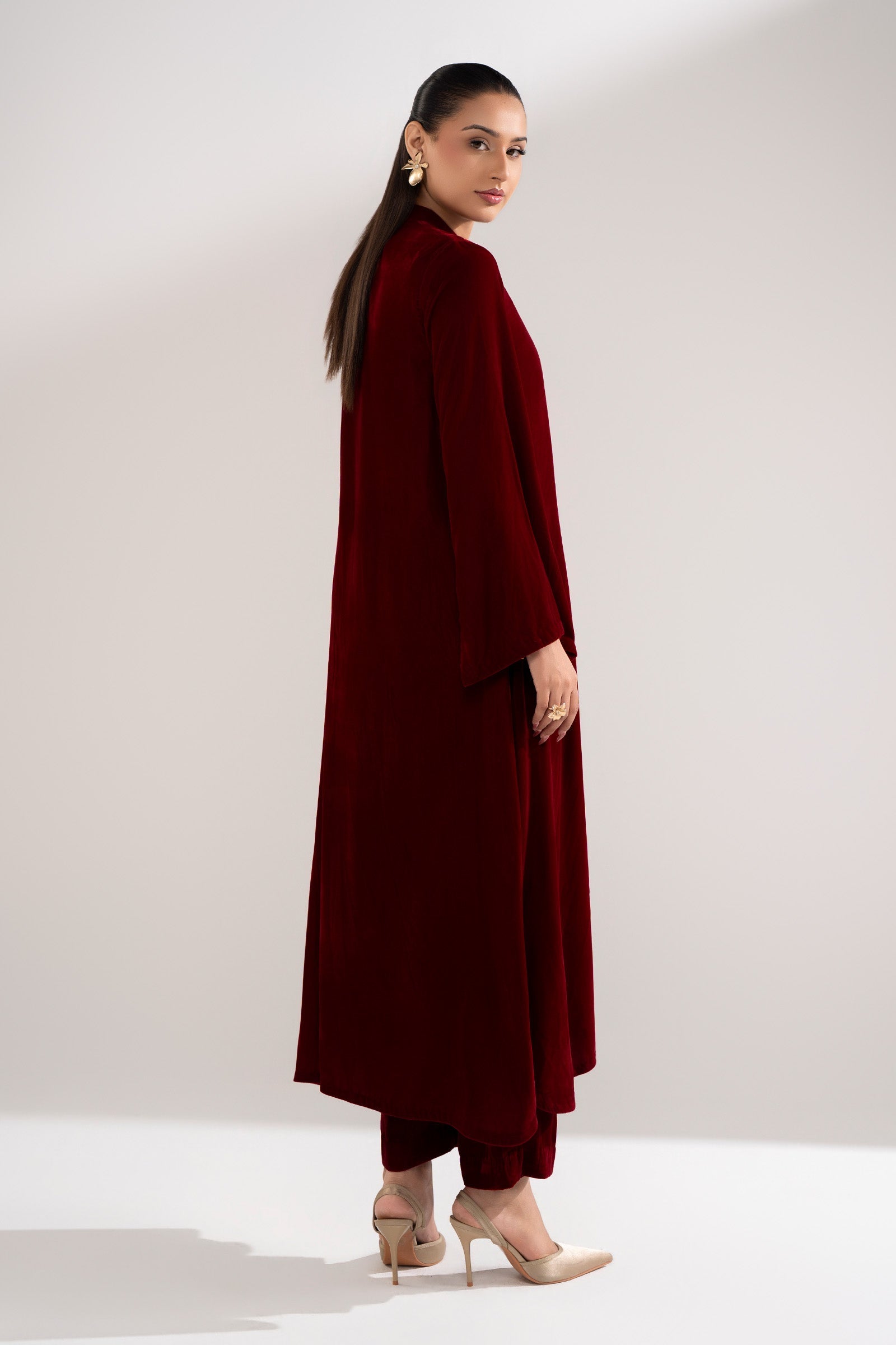 2 Pc Embroidered Velvet Suit