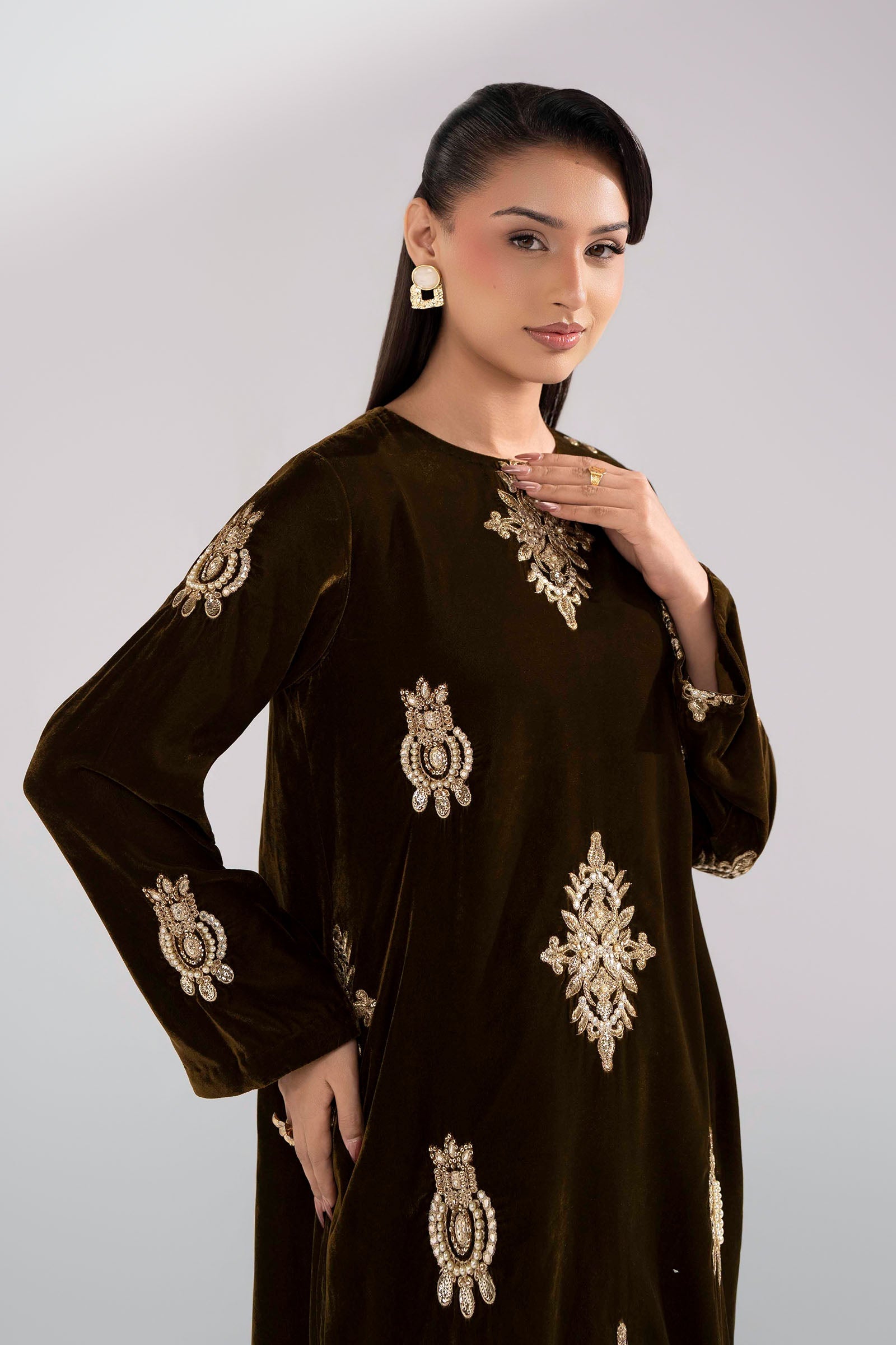 2 Pc Embroidered Velvet Suit