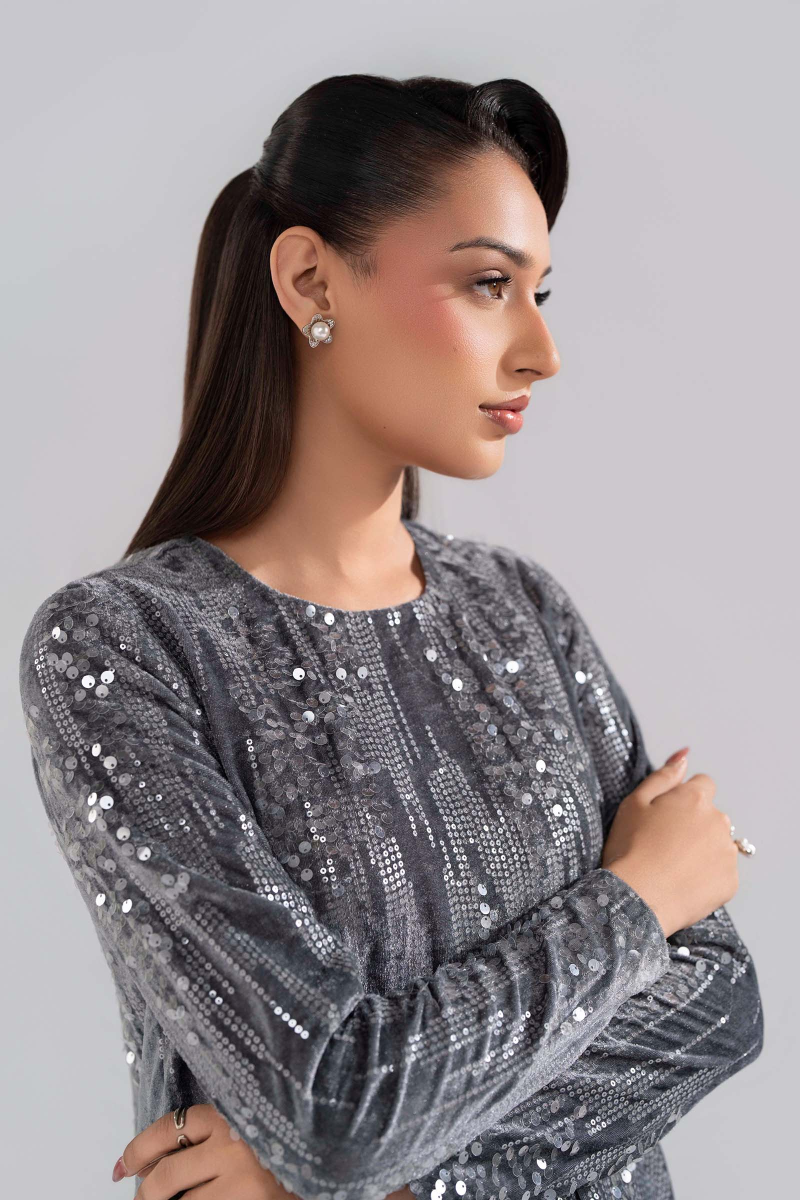 2 Pc Embellished Velvet Suit