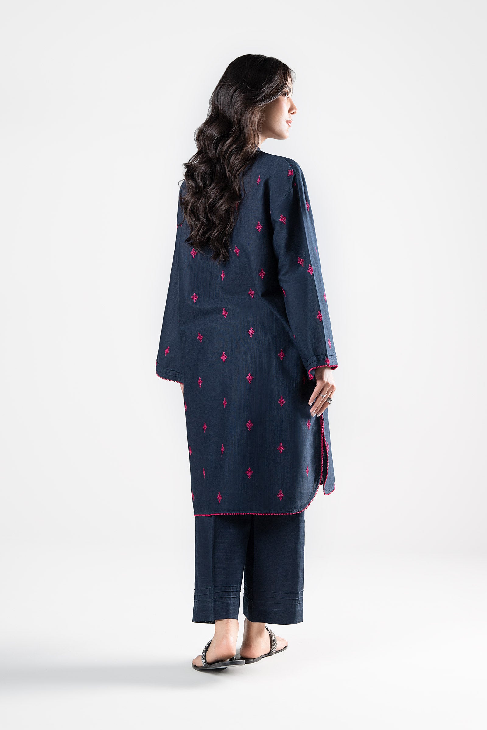 2 Pc Embroidered Khaddar Suit