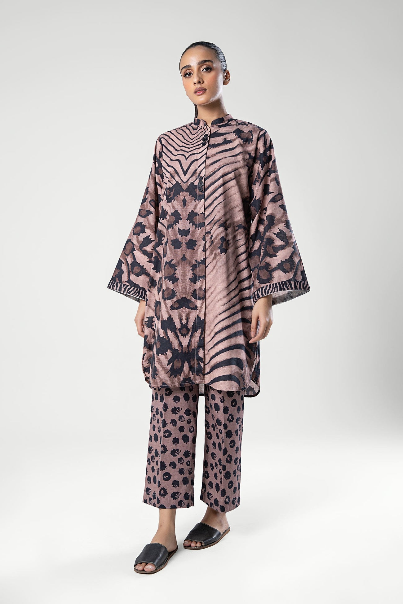 2 Pc Printed Khaddar Suit