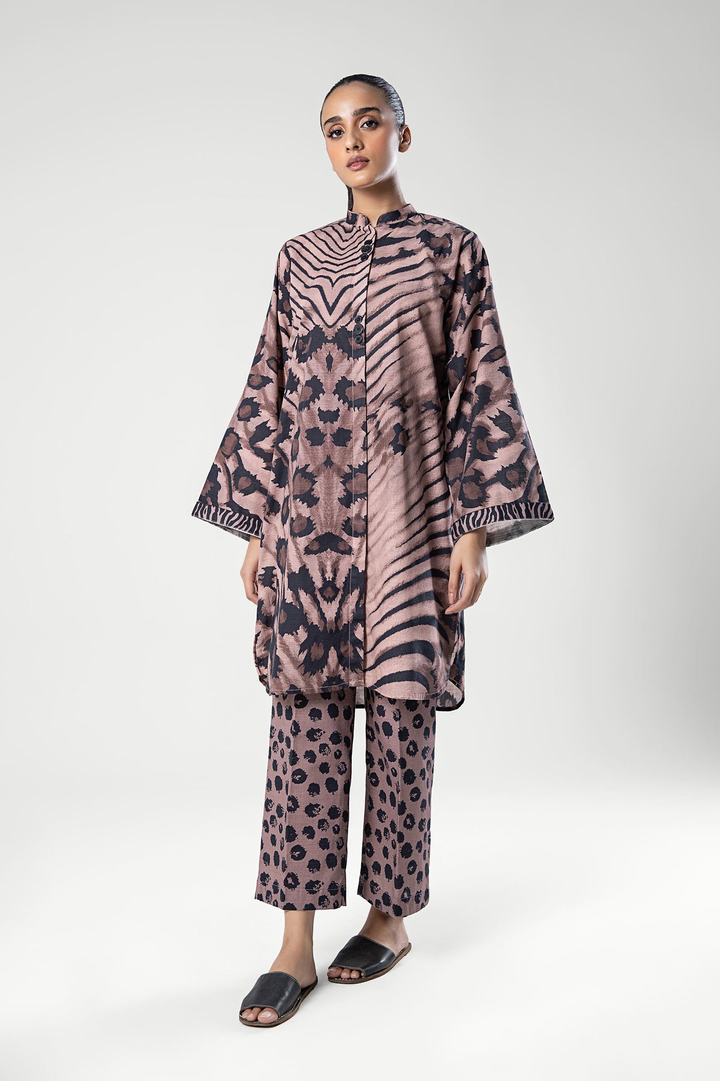 2 Pc Printed Khaddar Suit