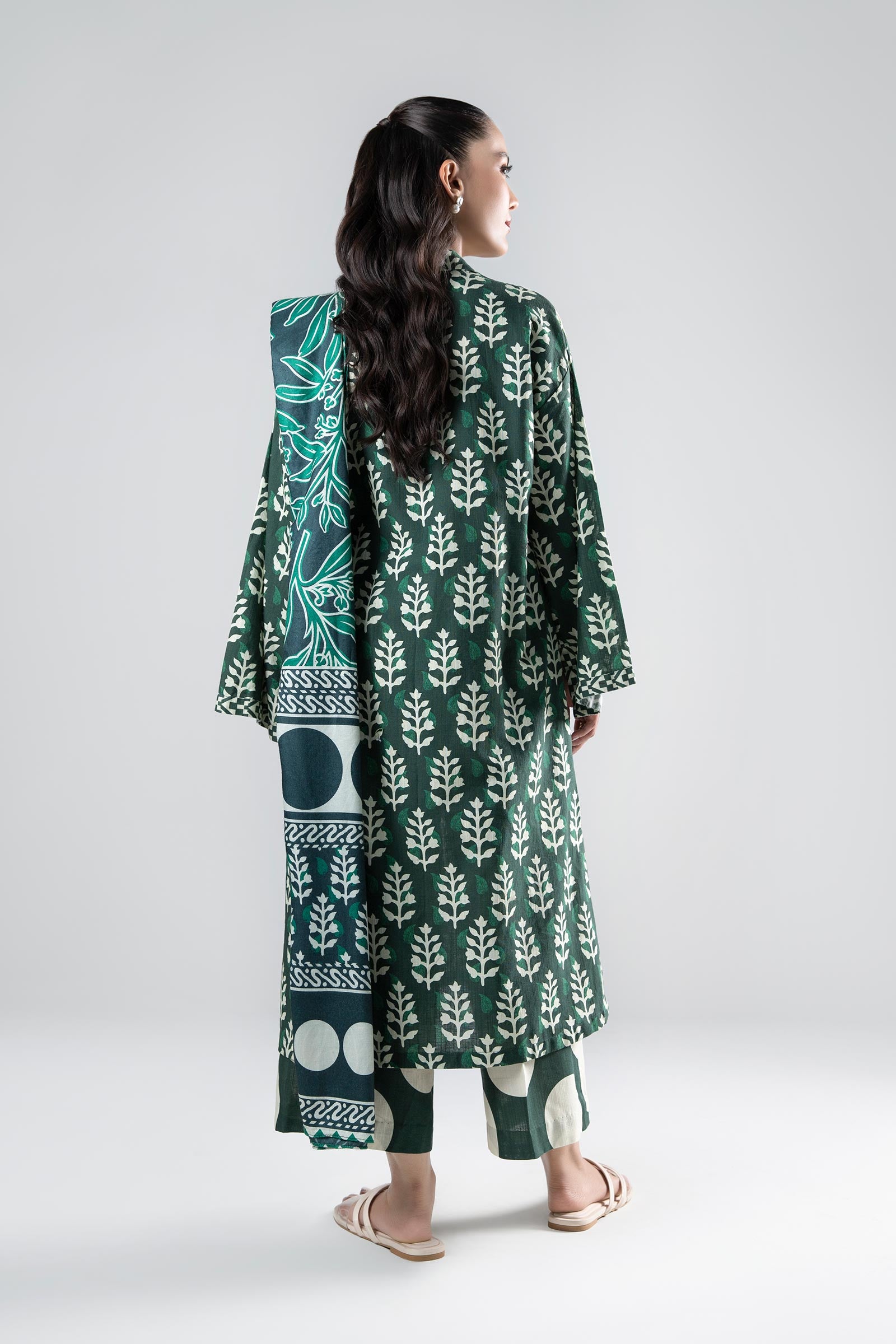 3 Pc Printed Khaddar Suit
