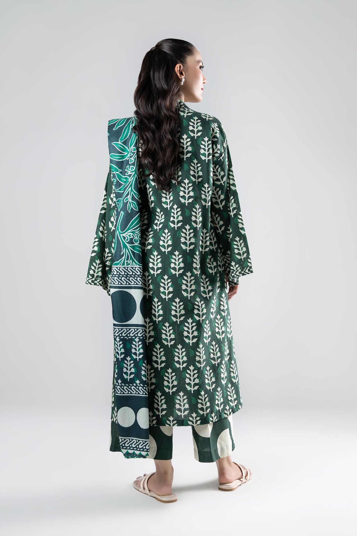 3 Pc Printed Khaddar Suit