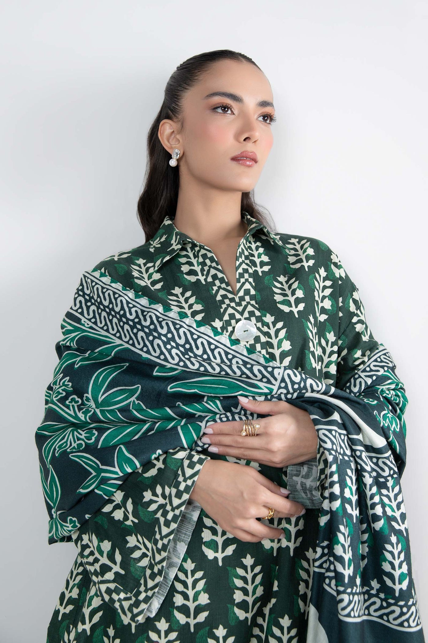3 Pc Printed Khaddar Suit