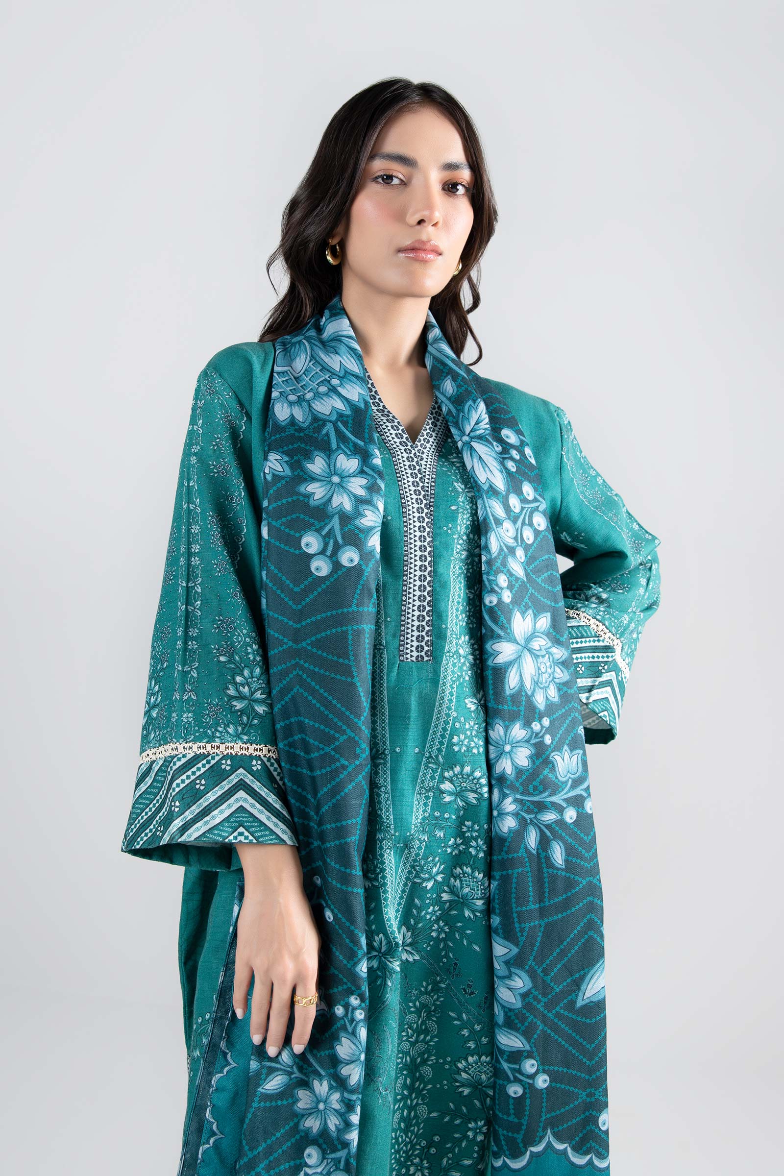 3 Pc Printed Khaddar Suit