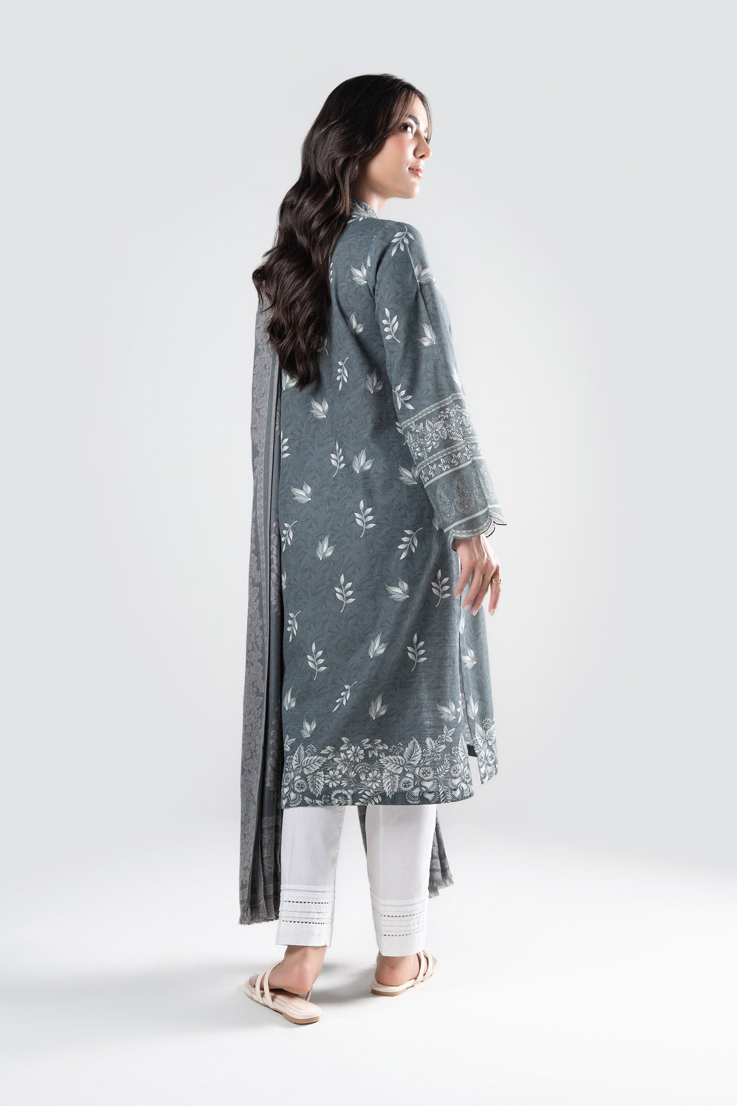 2 Pc Printed Khaddar Suit