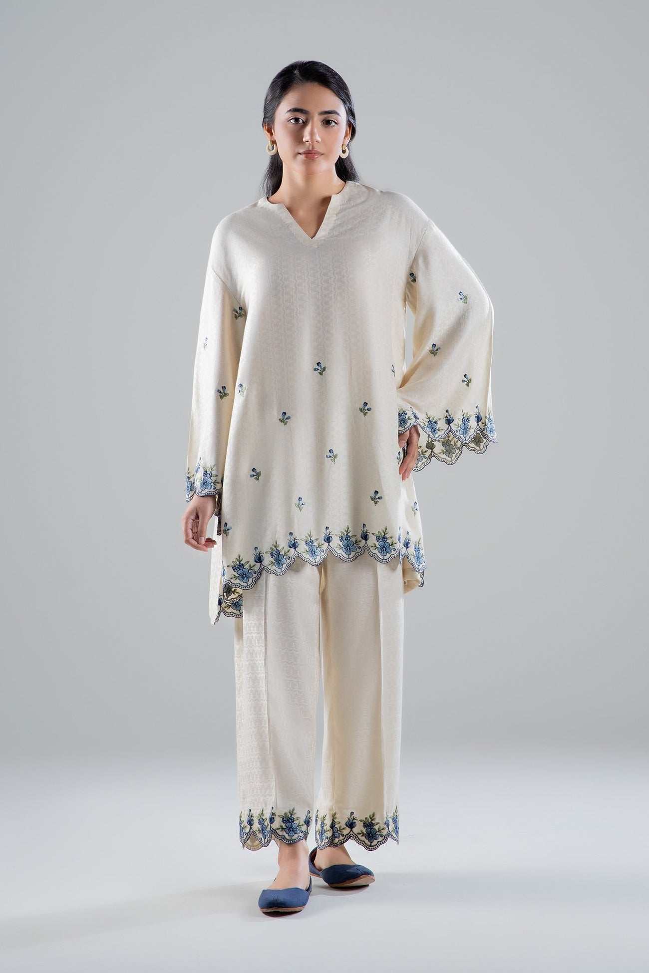 2 Pc Embroidered Linen Suit