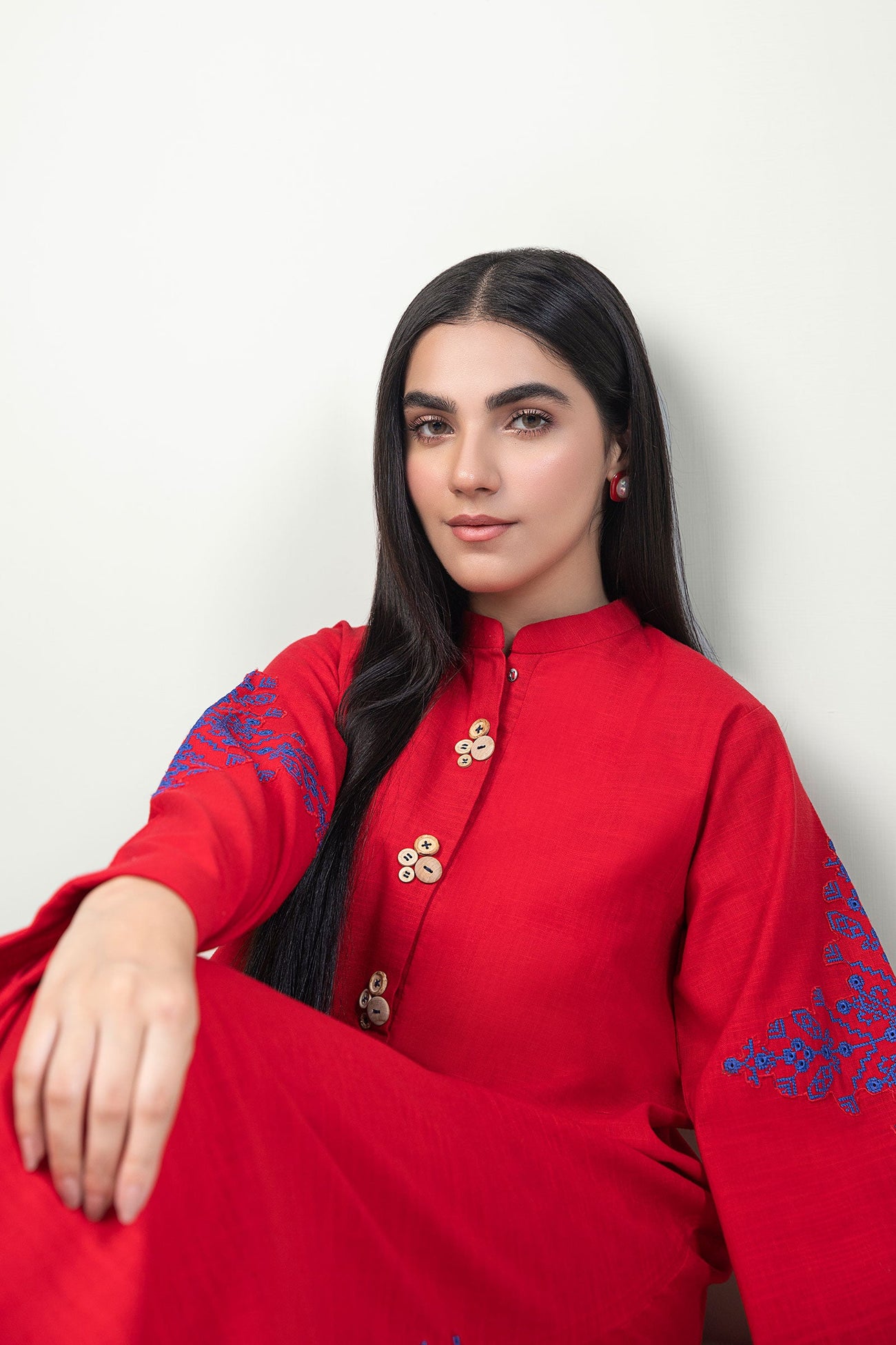 2 Pc Embroidered Crosshatch Slub Suit