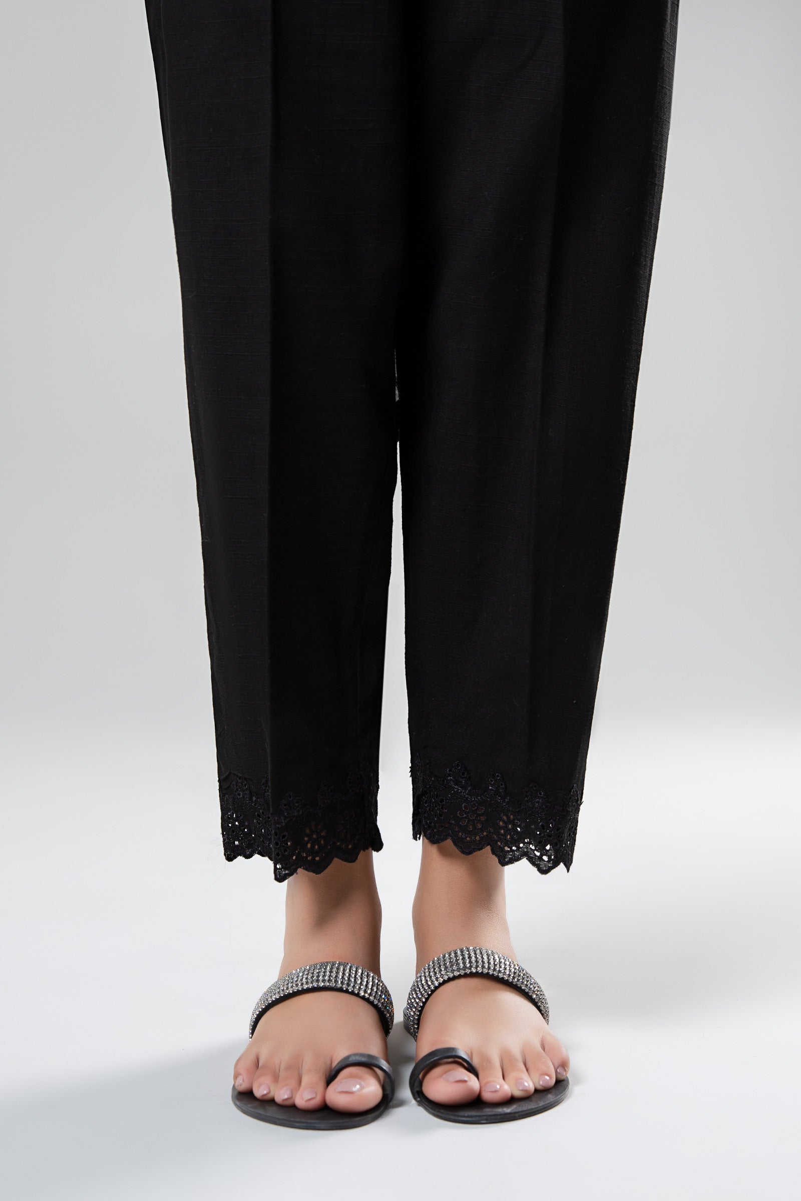 Embroidered Khaddar Trouser