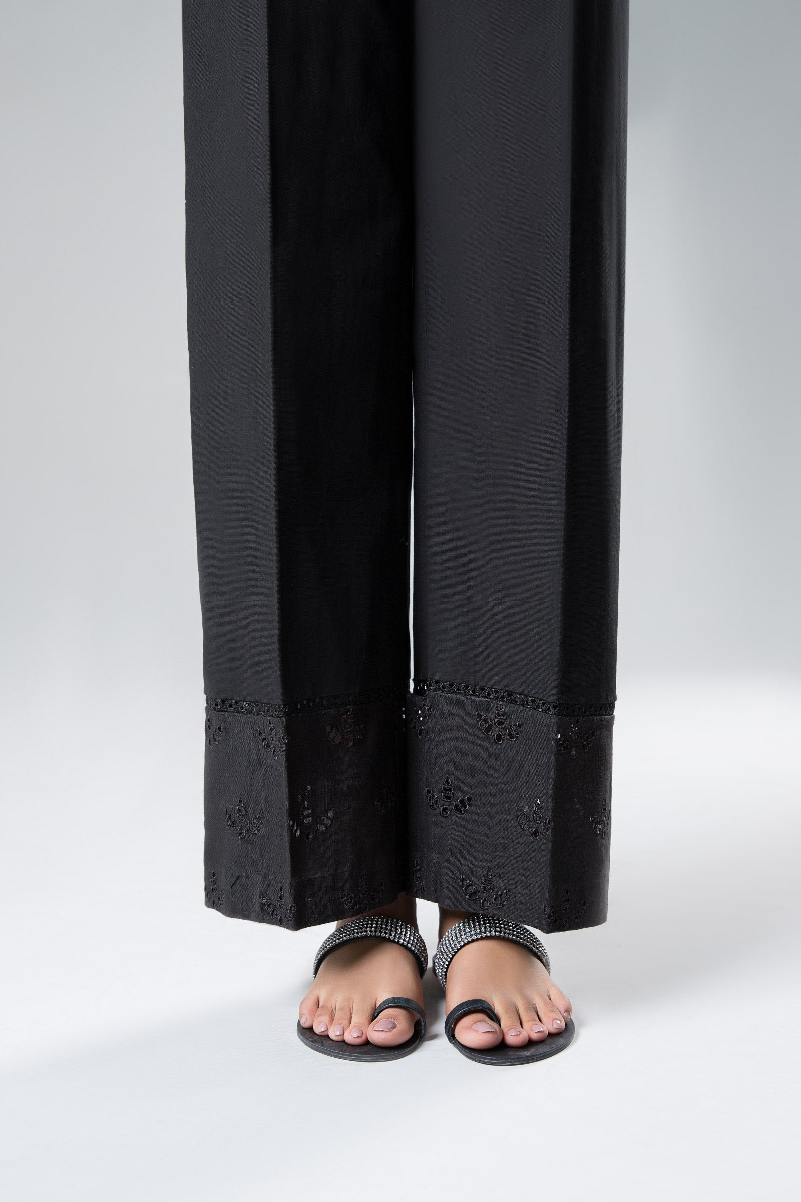 Embroidered Khaddar Trouser